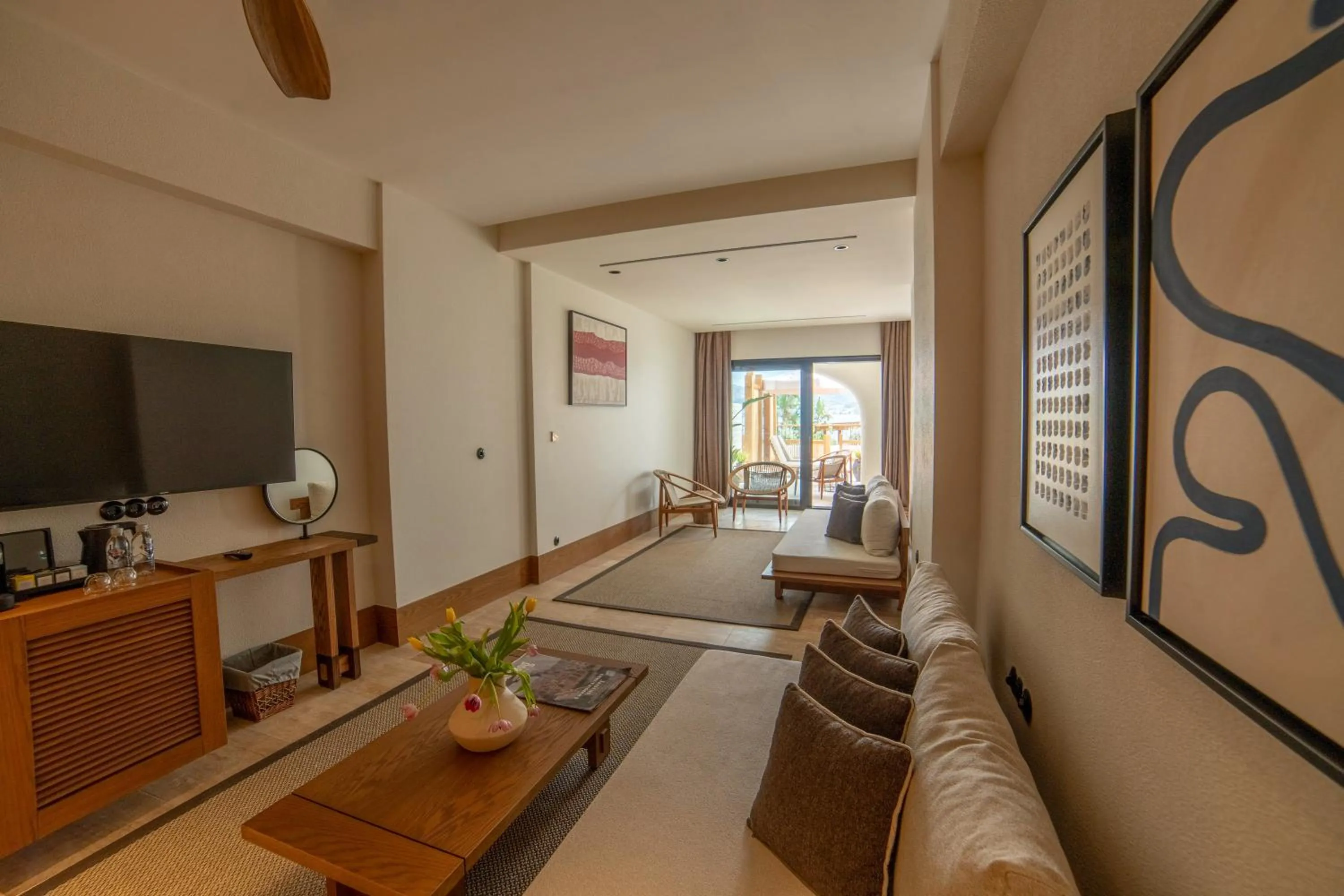 TV and multimedia in Avantgarde Refined Yalıkavak