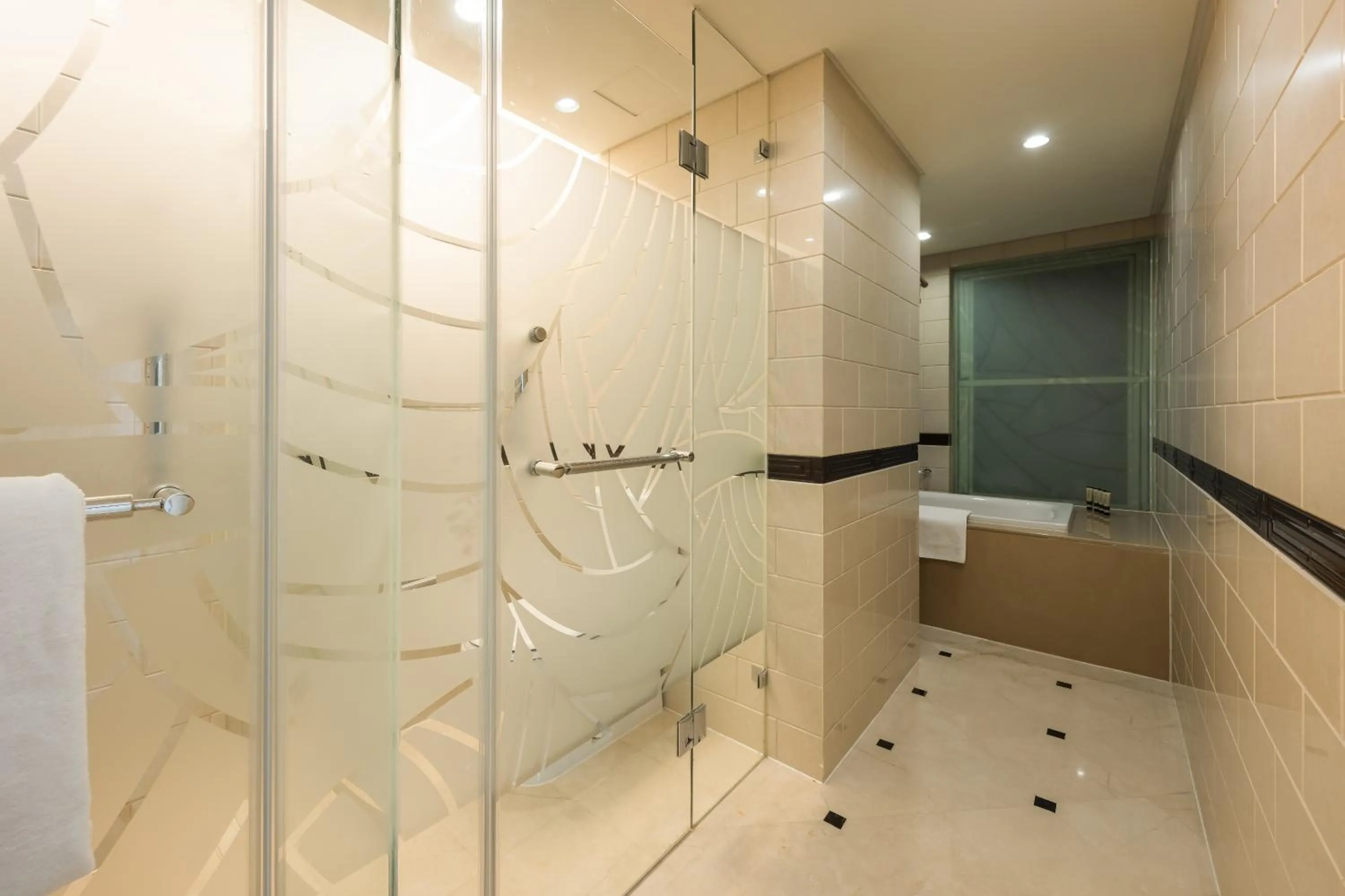 Paramount Gallery Hotel