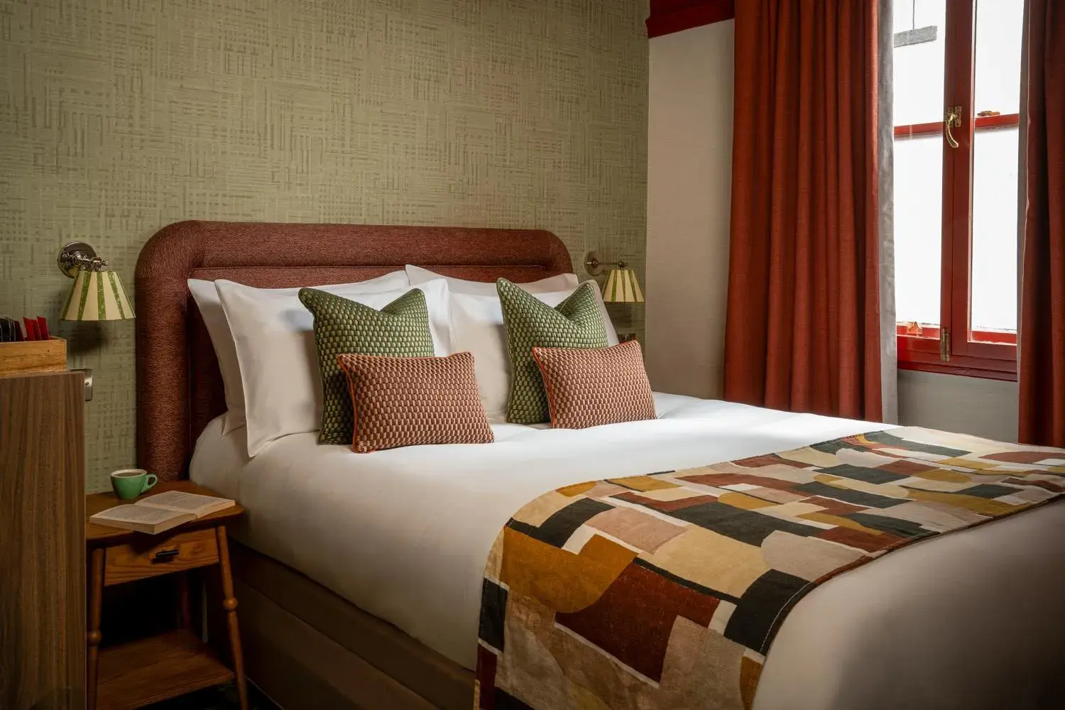 Family Double Room with Bunk Beds in Royal Oak at Keswick Family Double Room with Bunk Beds in Royal Oak at Keswick