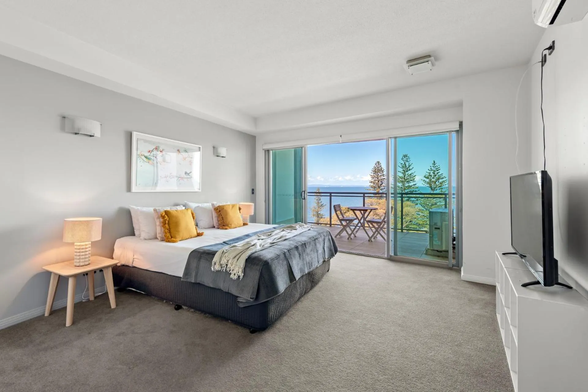 Bedroom, Bed in Proximity Waterfront Apartments