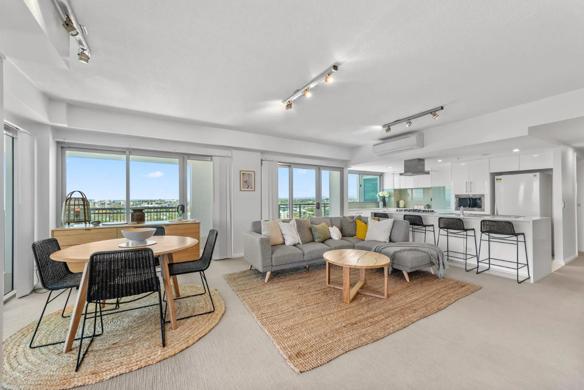 Kitchen or kitchenette in Proximity Waterfront Apartments