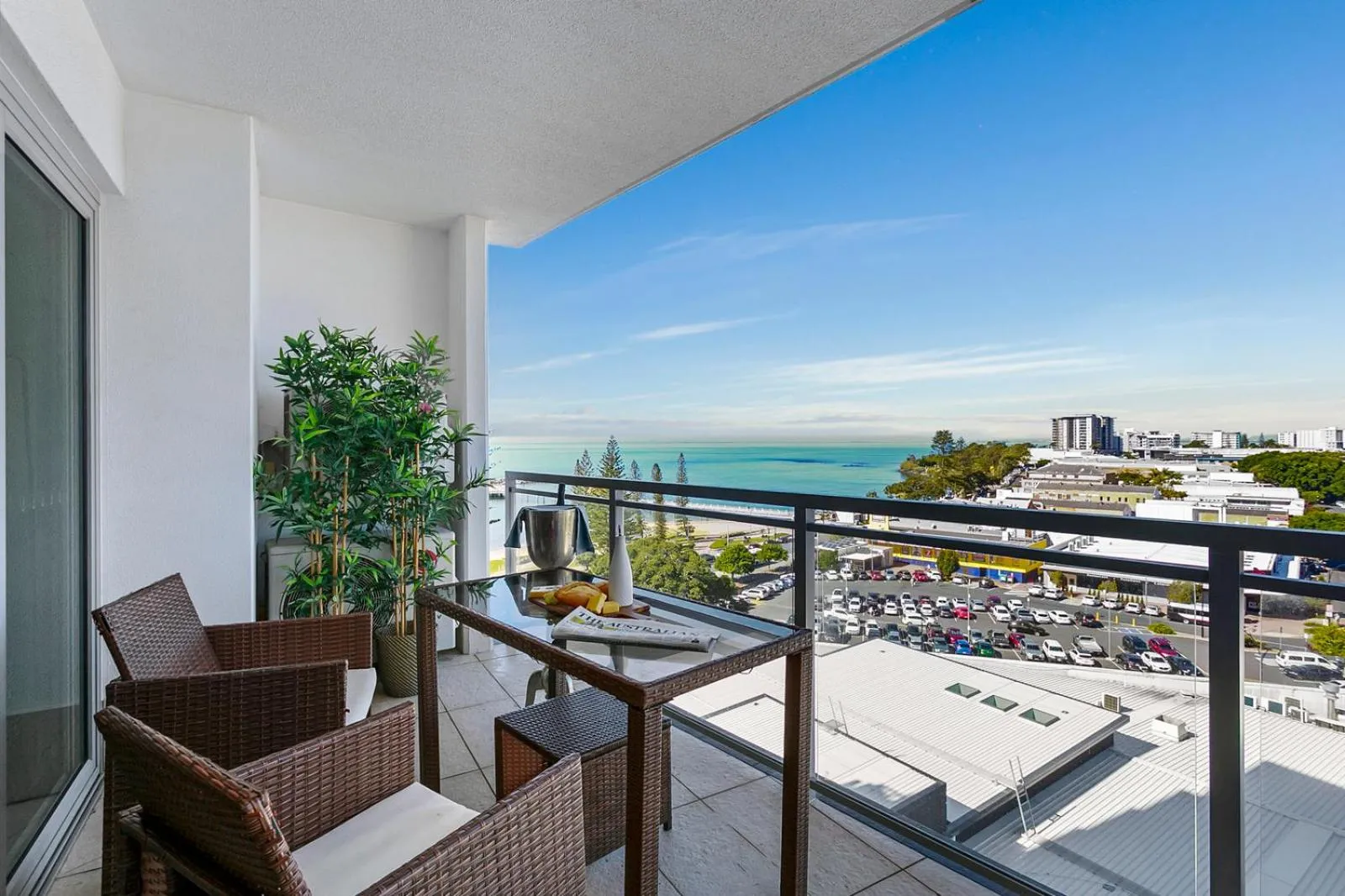 Sea view in Proximity Waterfront Apartments