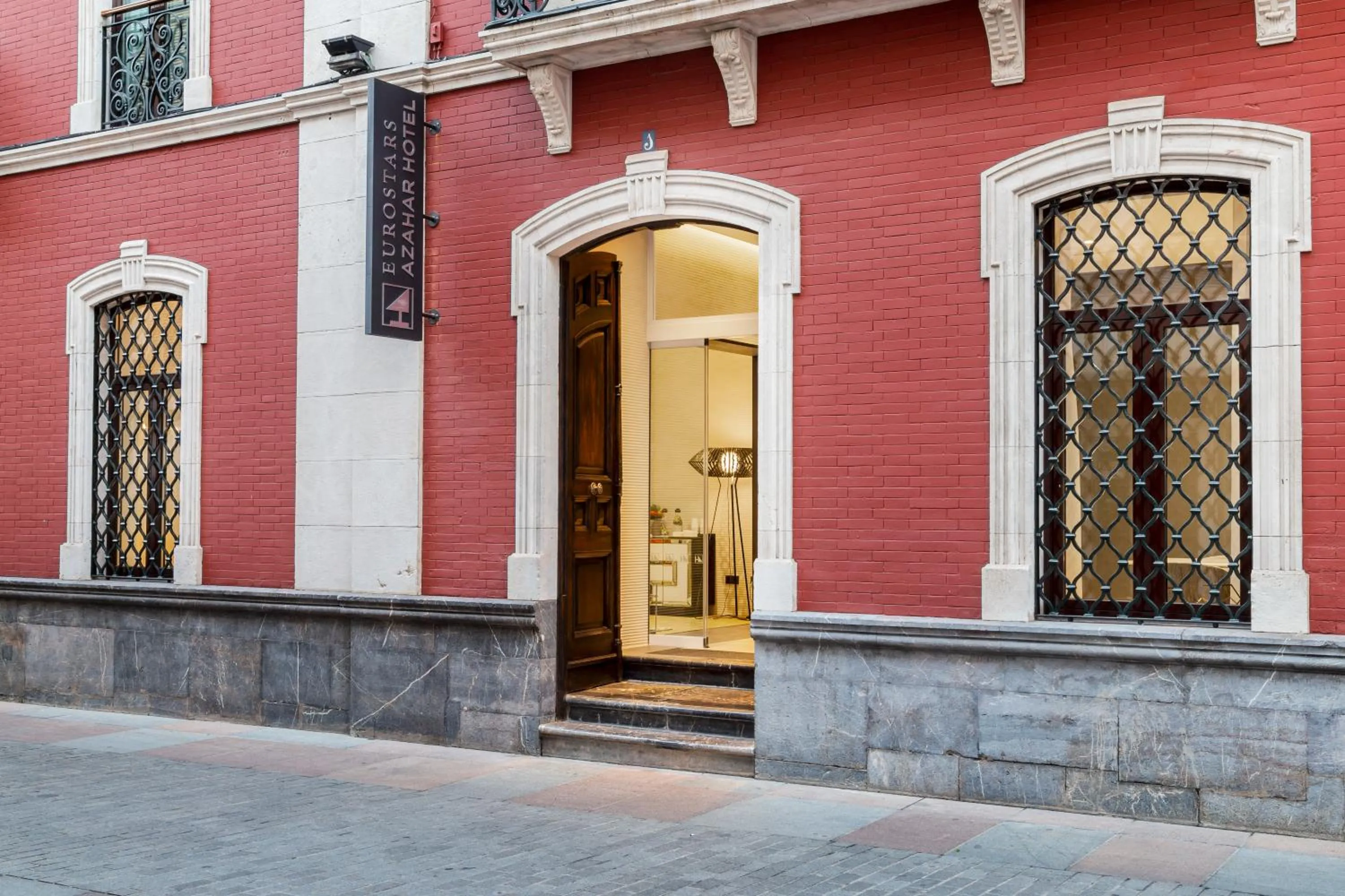 Facade/entrance in Eurostars Azahar