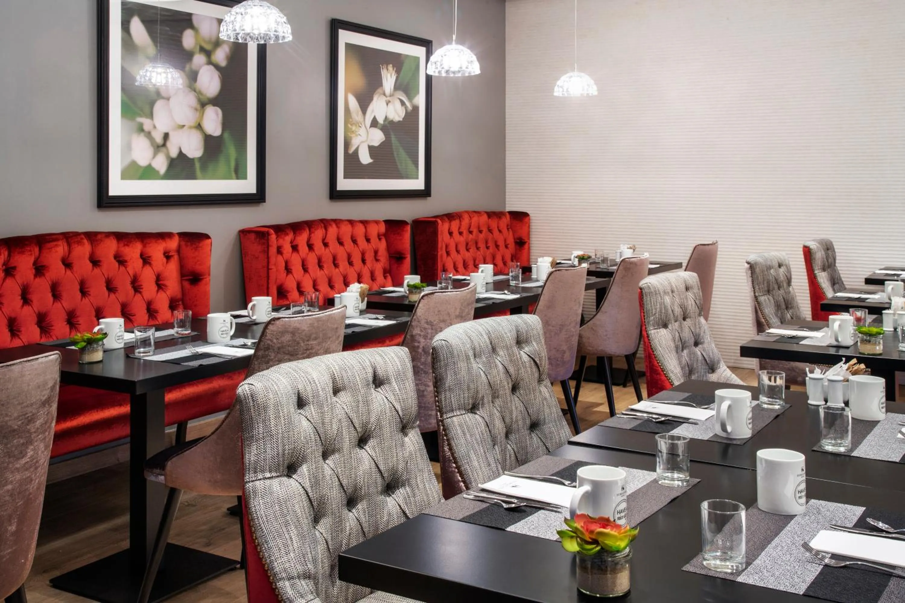 Lounge or bar in Eurostars Azahar