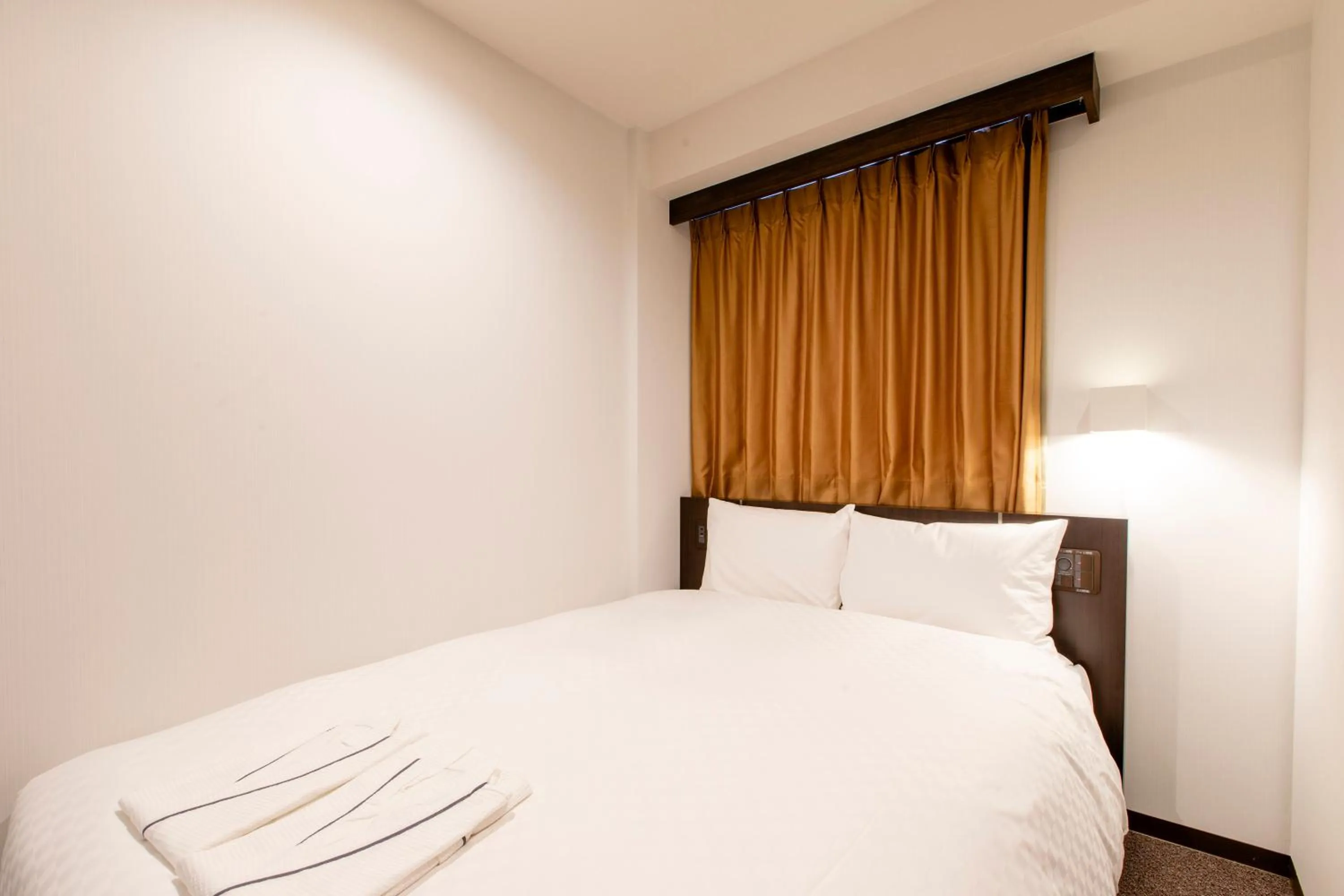 Photo of the whole room, Bed in Hotel Wing International Tokyo Akabane