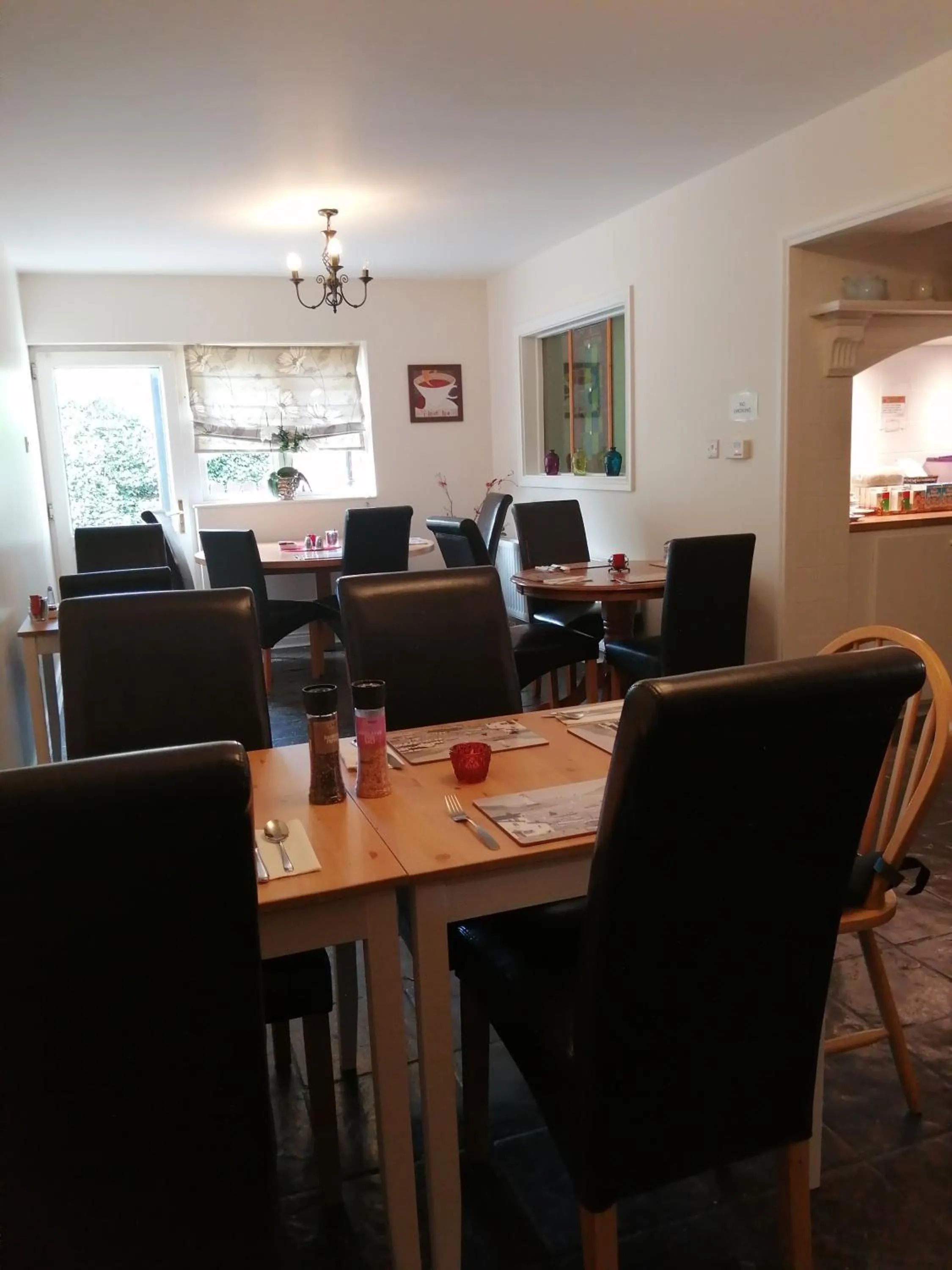 Dining area in Ashfield Bed & Breakfast