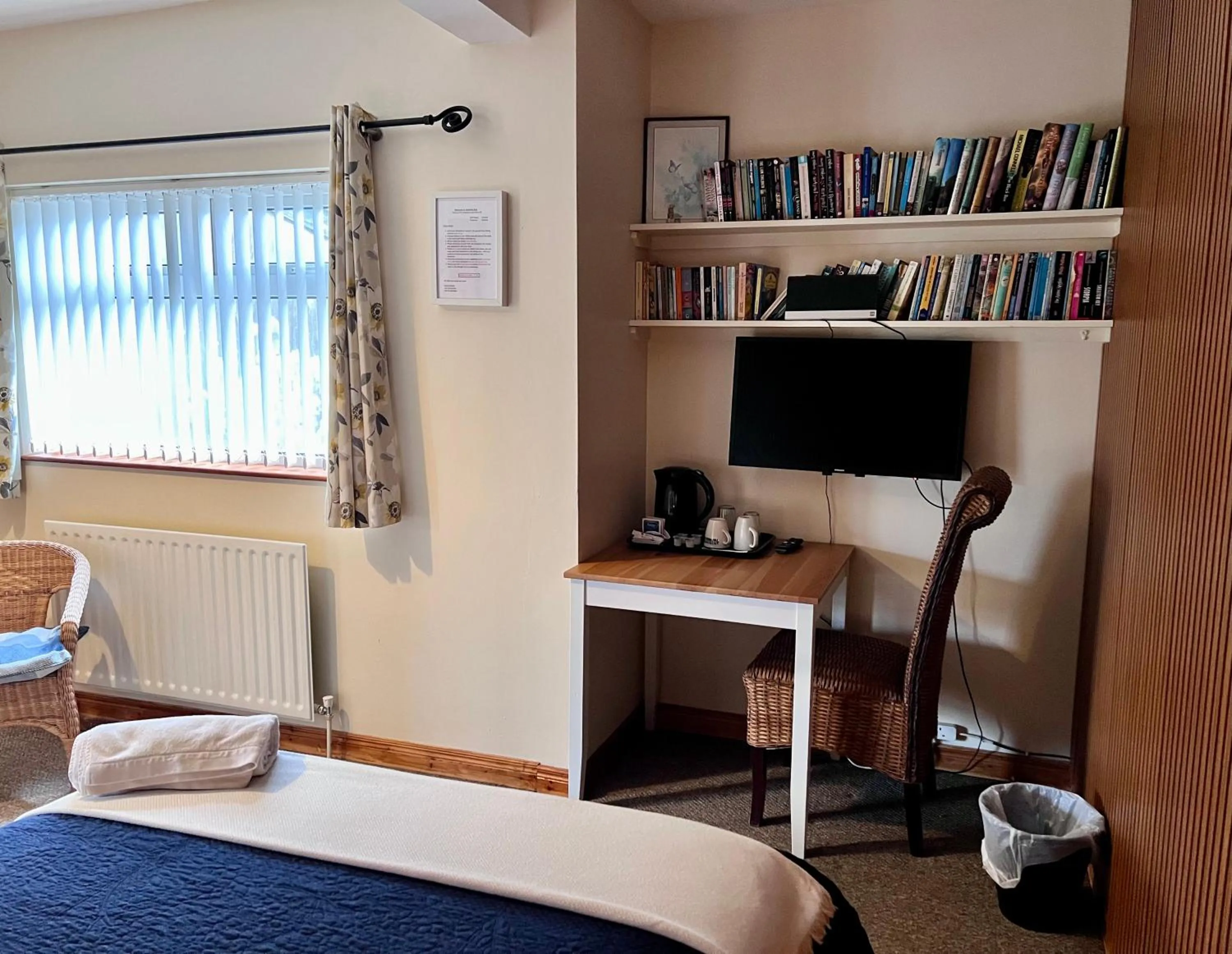 Bedroom, Bed in Ashfield Bed & Breakfast