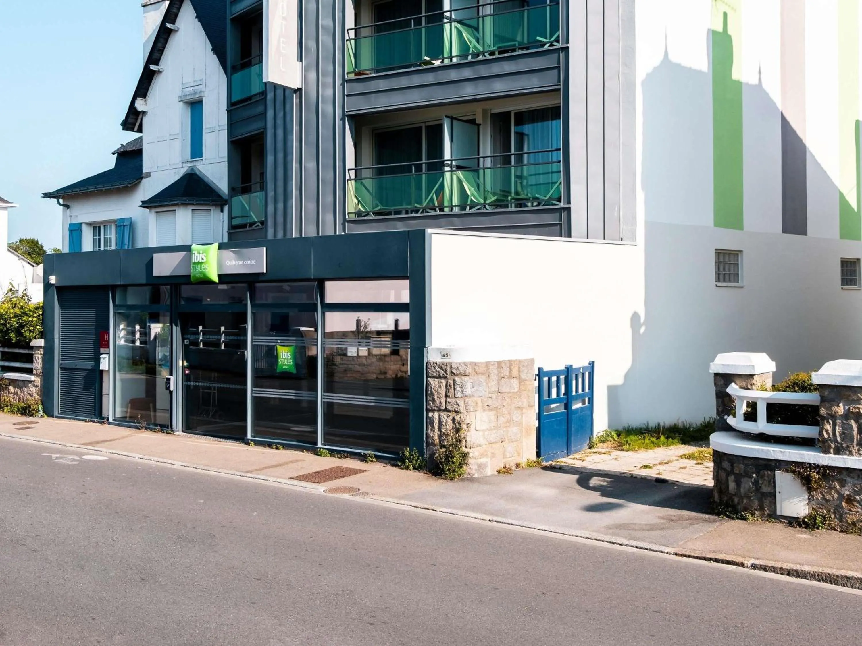 Property building in ibis Styles Quiberon Centre