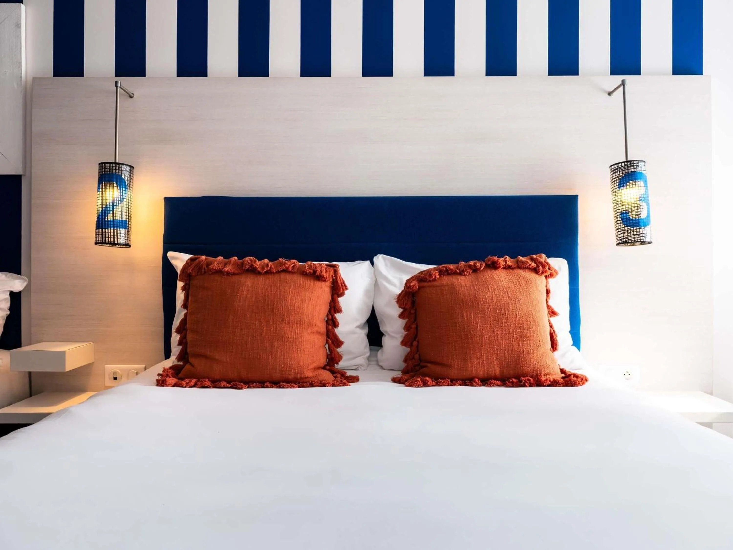 Bedroom, Bed in ibis Styles Quiberon Centre