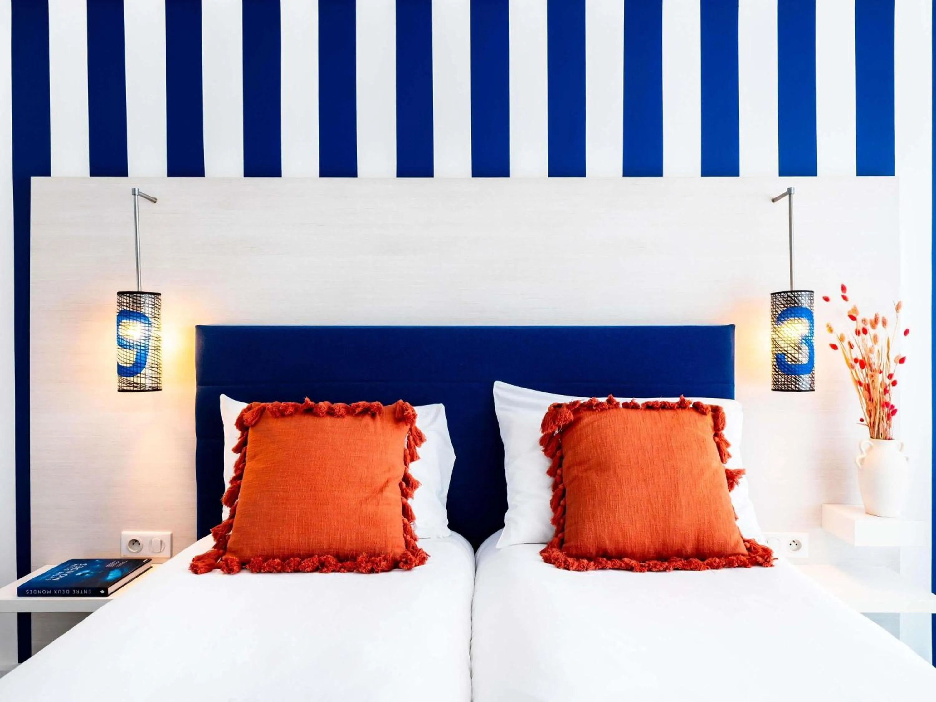 Bedroom, Bed in ibis Styles Quiberon Centre