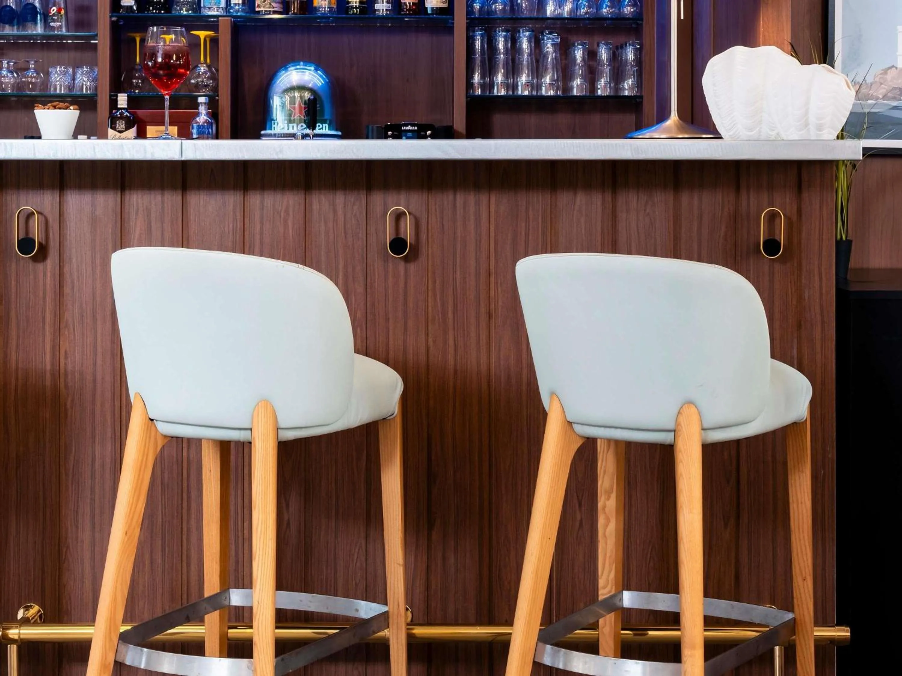 Lounge or bar in ibis Styles Quiberon Centre