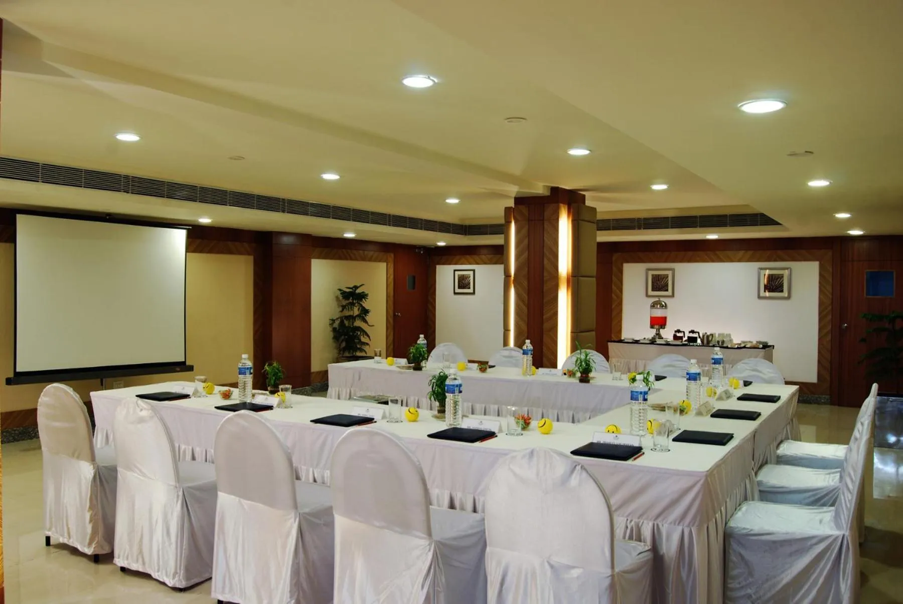 Meeting/conference room in Lords Plaza Ankleshwar