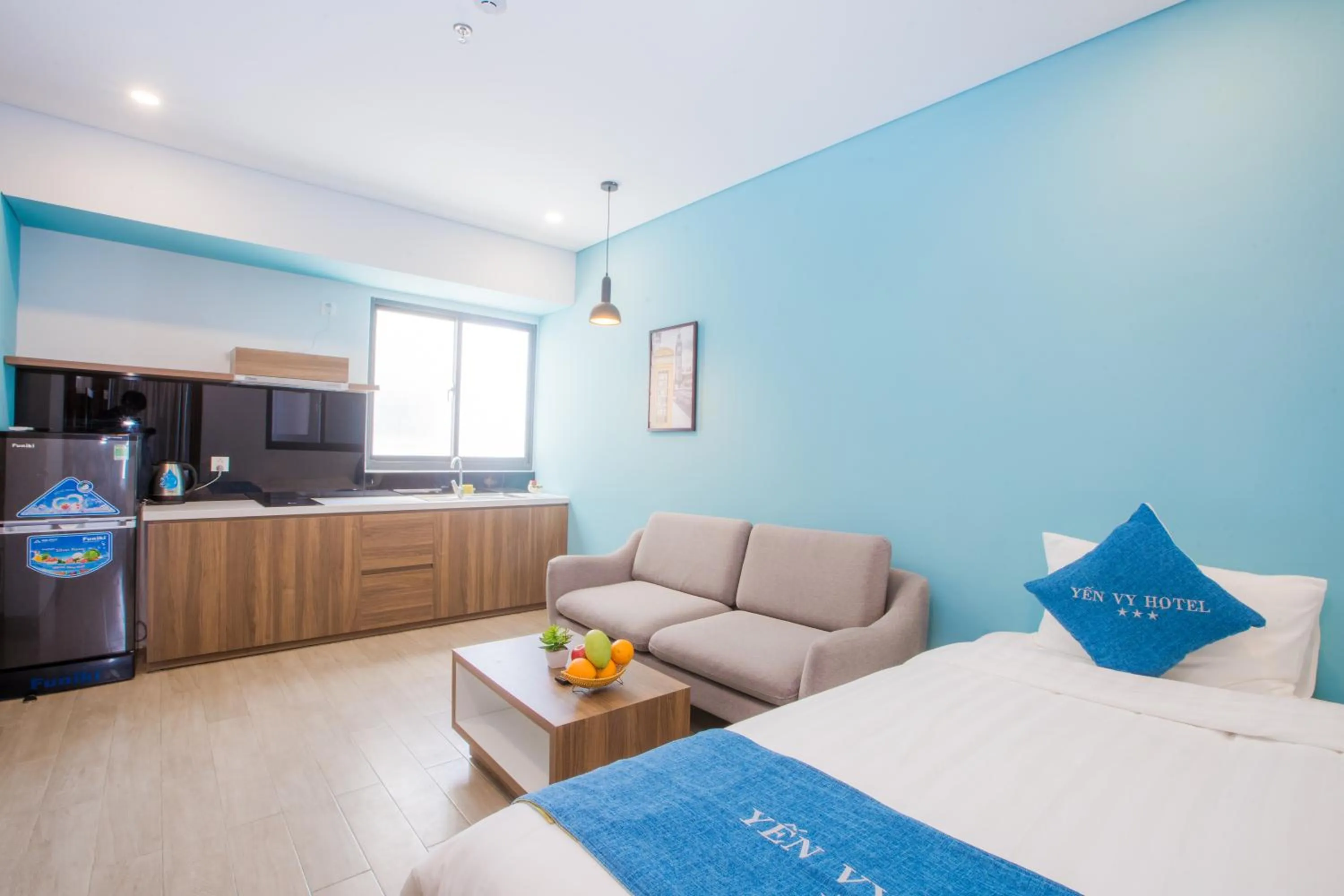 Kitchen or kitchenette, Bed in Yen Vy Hotel and Apartment