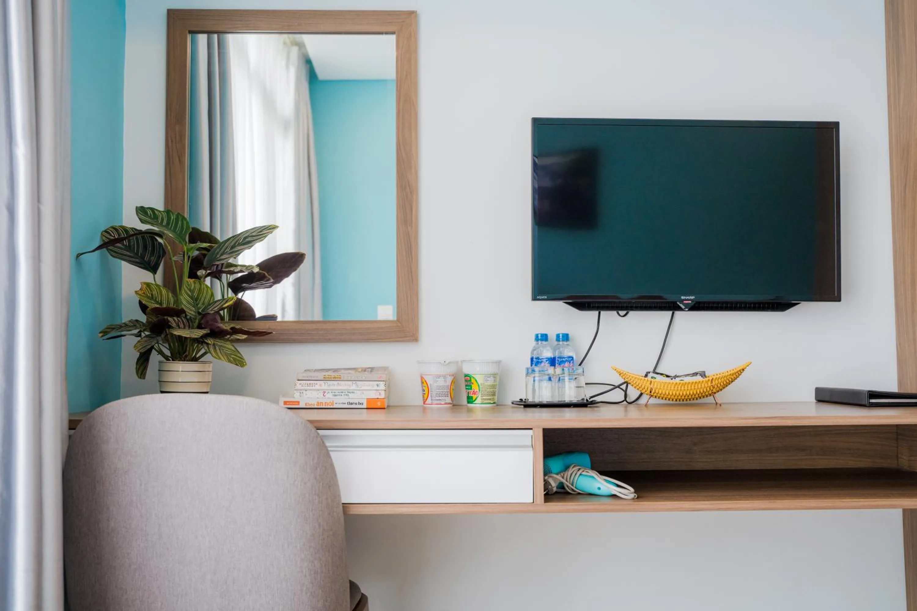 TV and multimedia in Yen Vy Hotel and Apartment