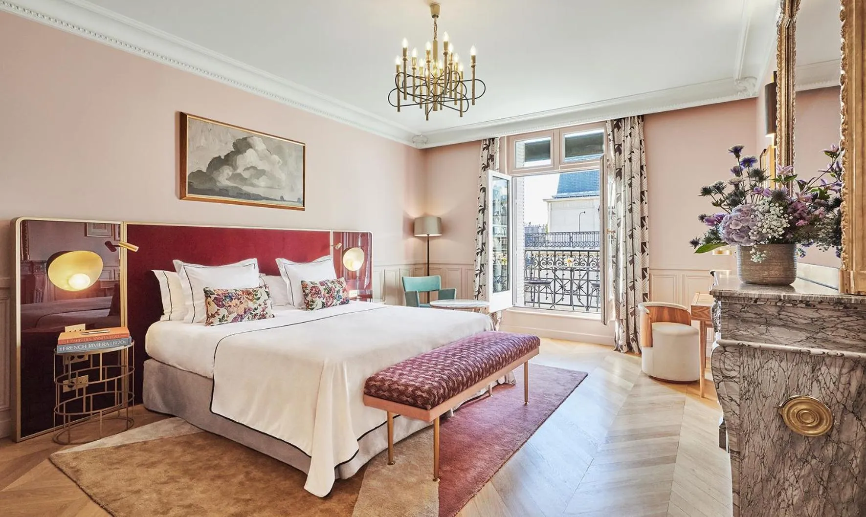 Bed in Grand Powers Hotel