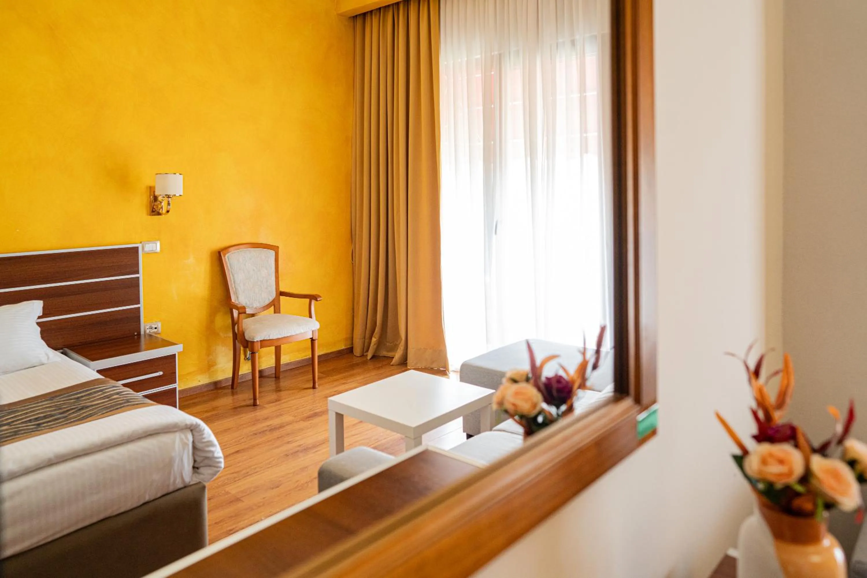 Seating area, Bed in Vila Belvedere