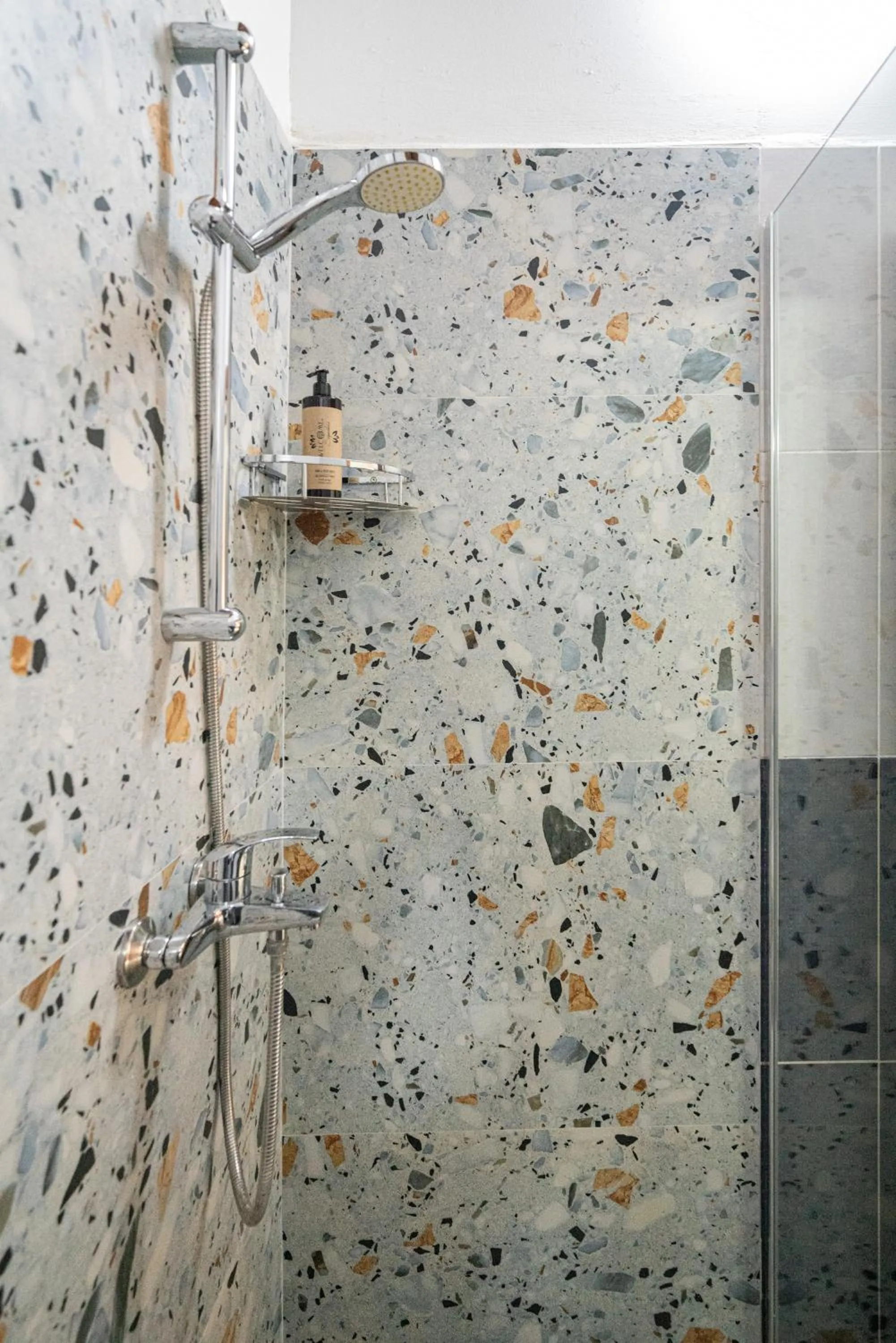 Shower in Vila Belvedere
