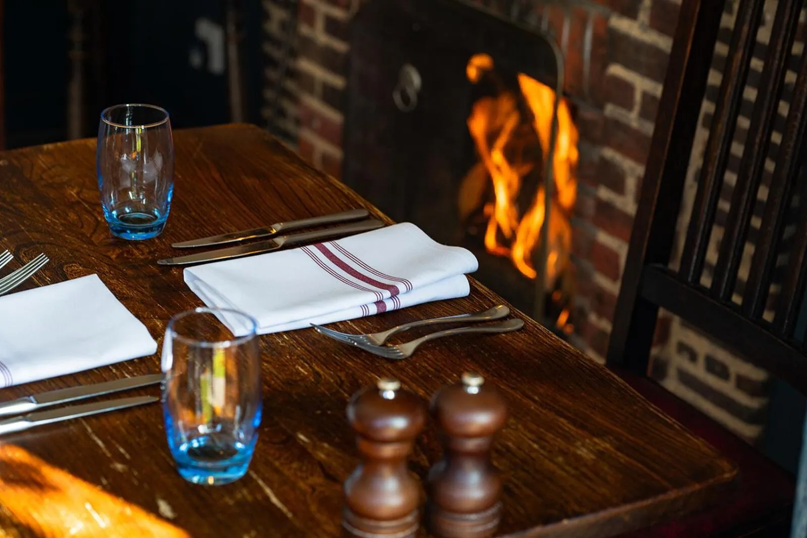 Dining area in The Stag and Huntsman at Hambleden