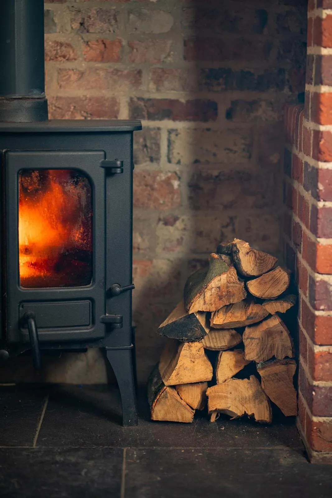 Dining area in The Stag and Huntsman at Hambleden