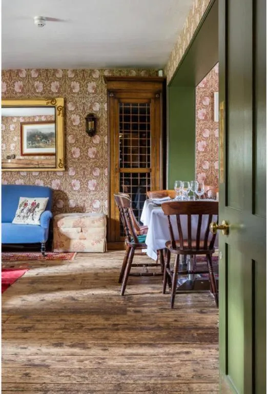 Dining area, Bed in The Stag and Huntsman at Hambleden