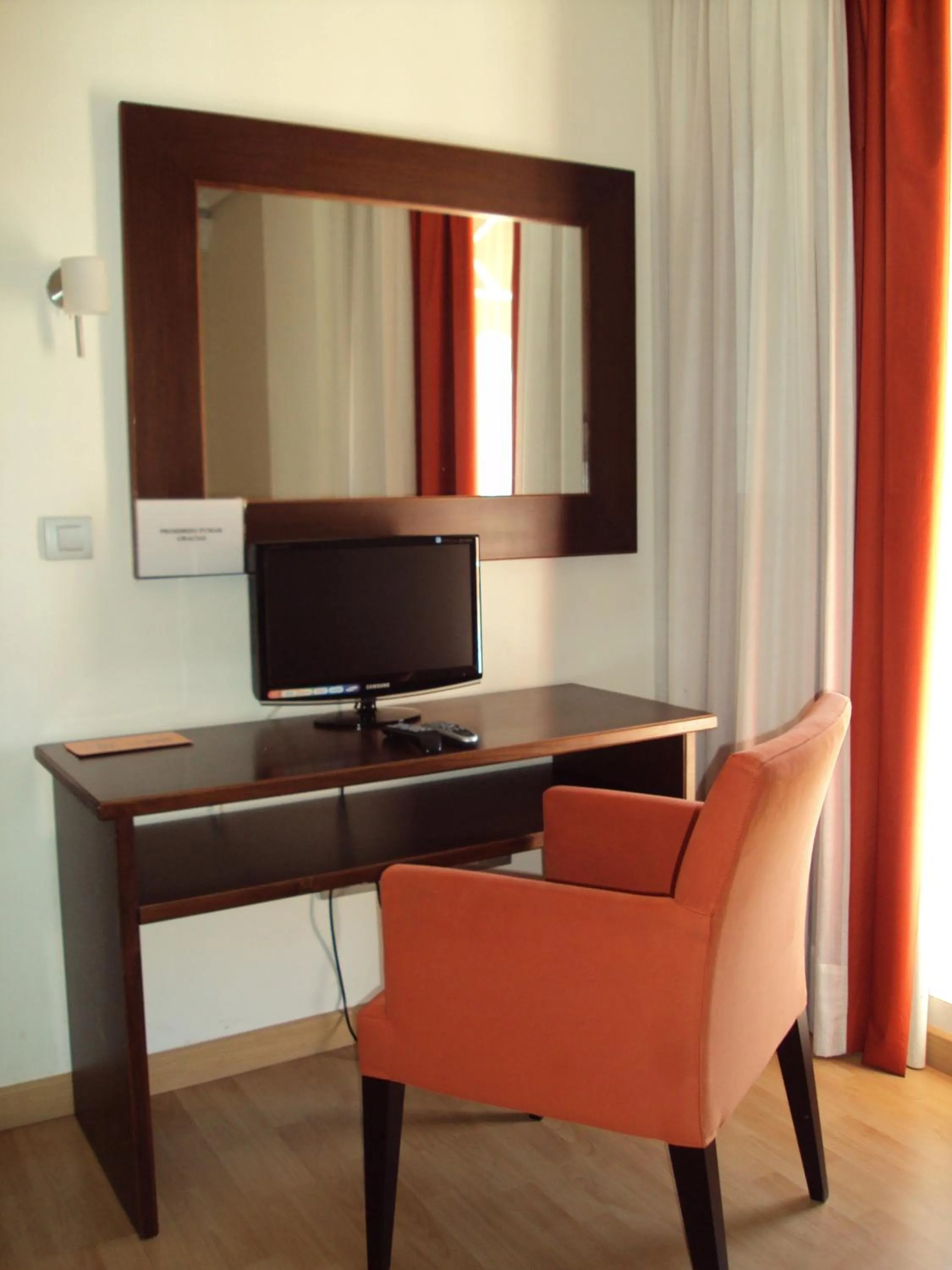 TV and multimedia in Hotel Alfageme