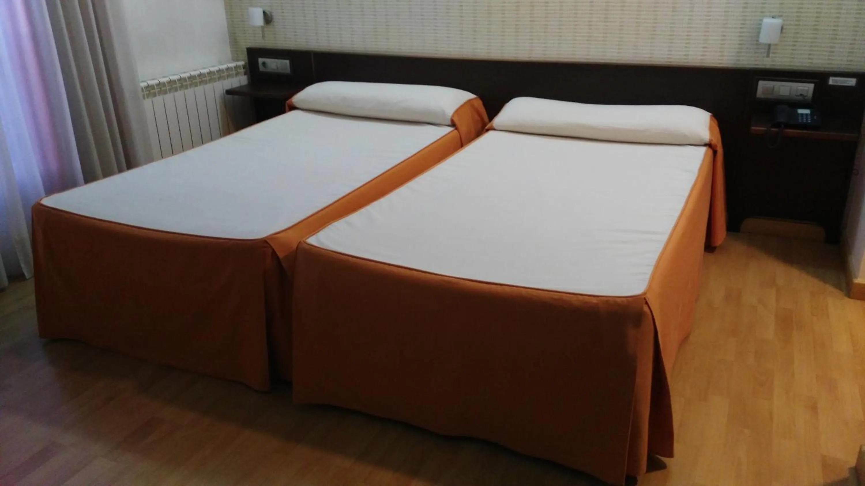 Bed in Hotel Alfageme