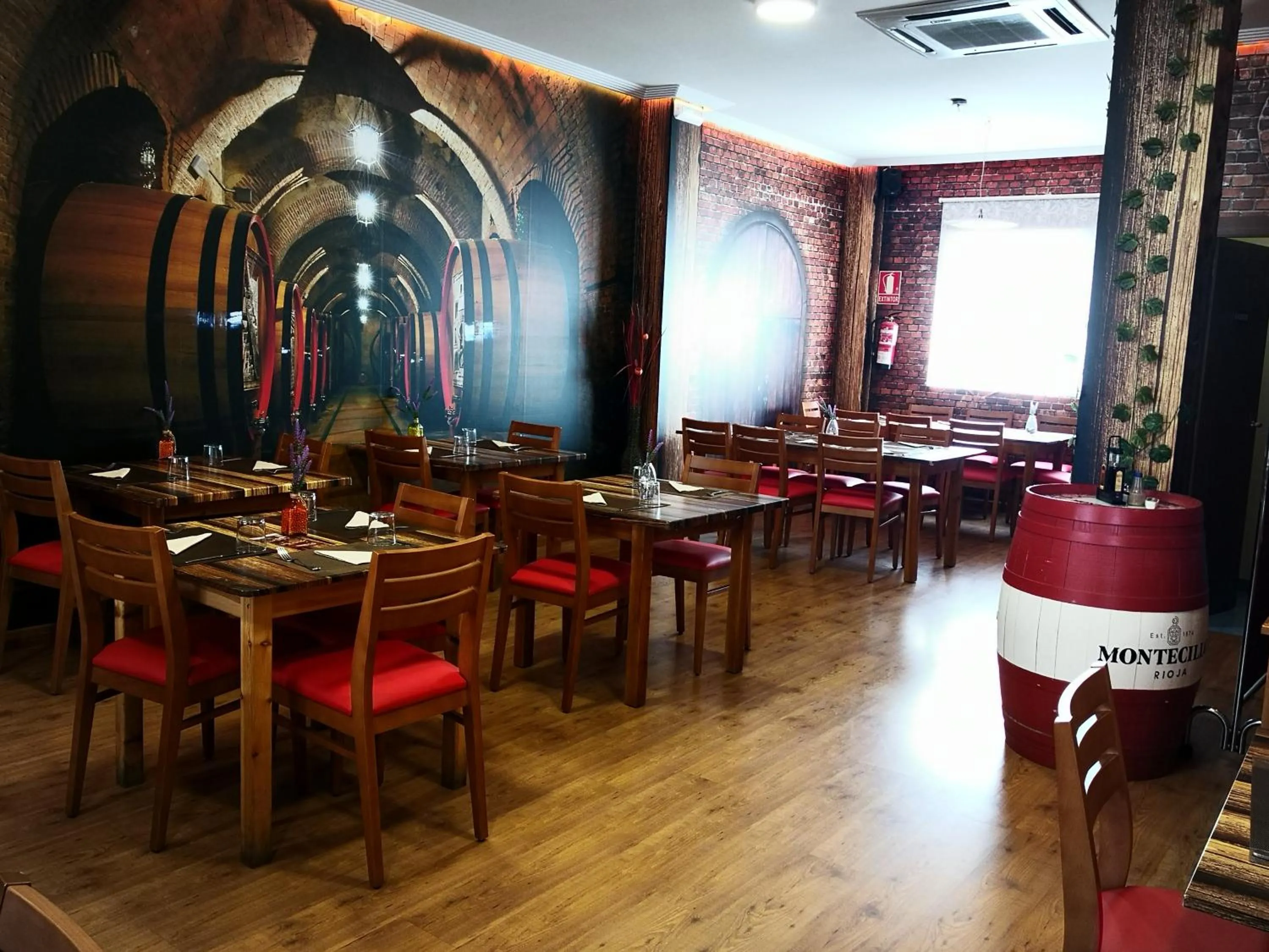 Restaurant/places to eat in Hotel Alfageme