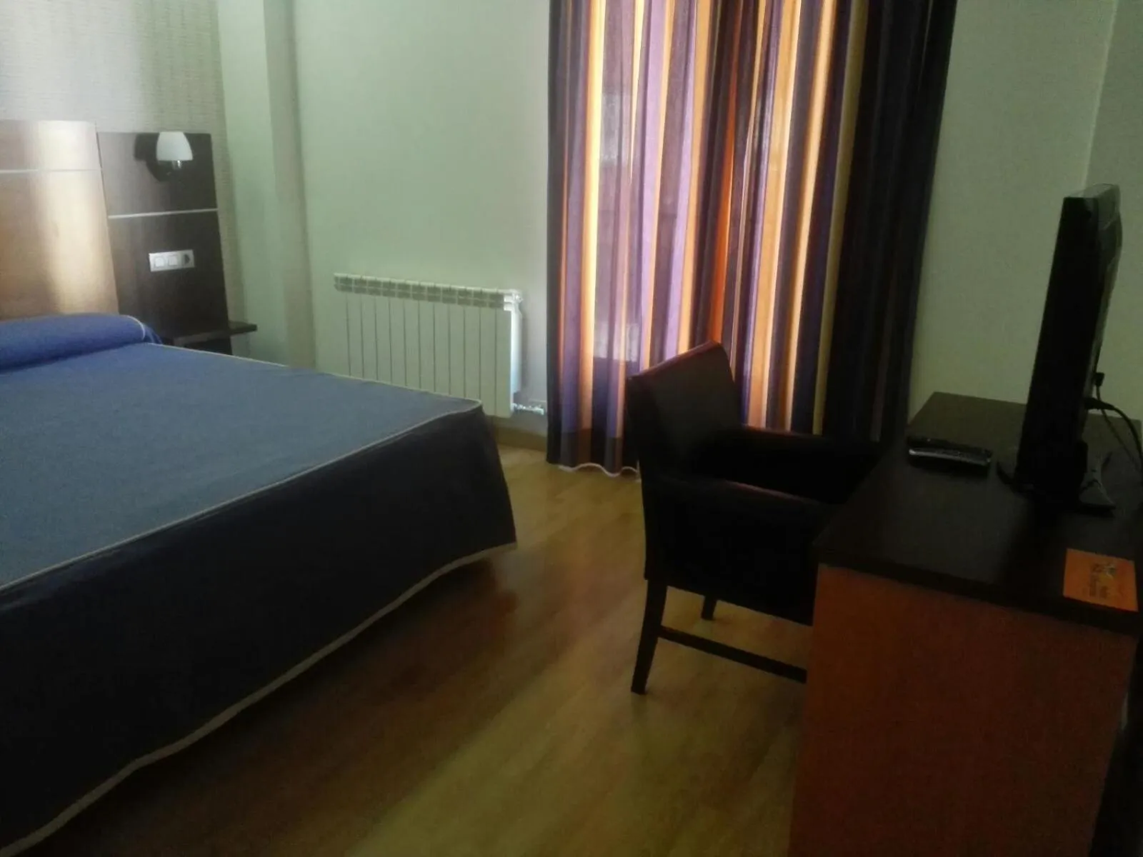 Bedroom, Bed in Hotel Alfageme