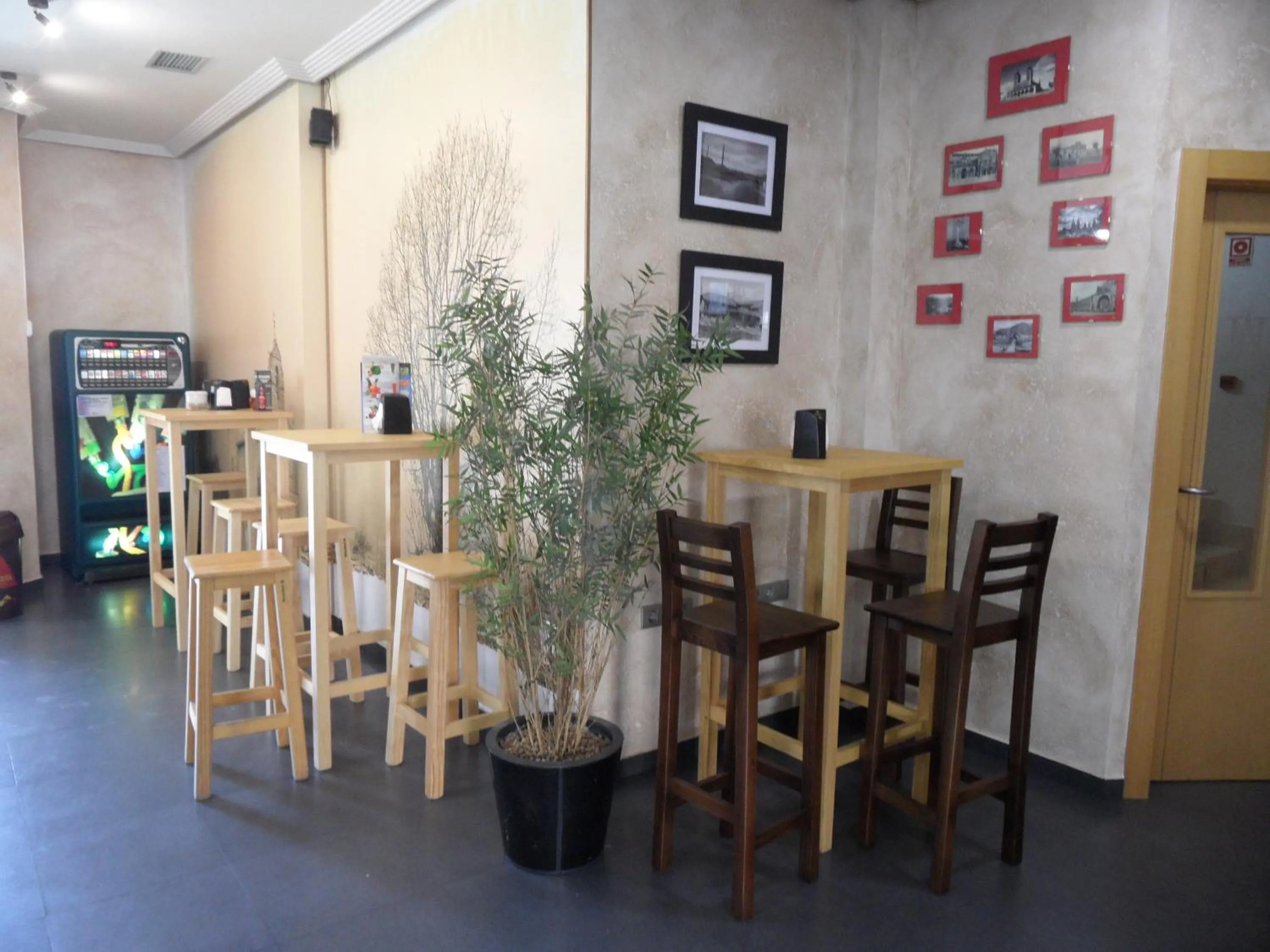 Lounge or bar in Hotel Alfageme