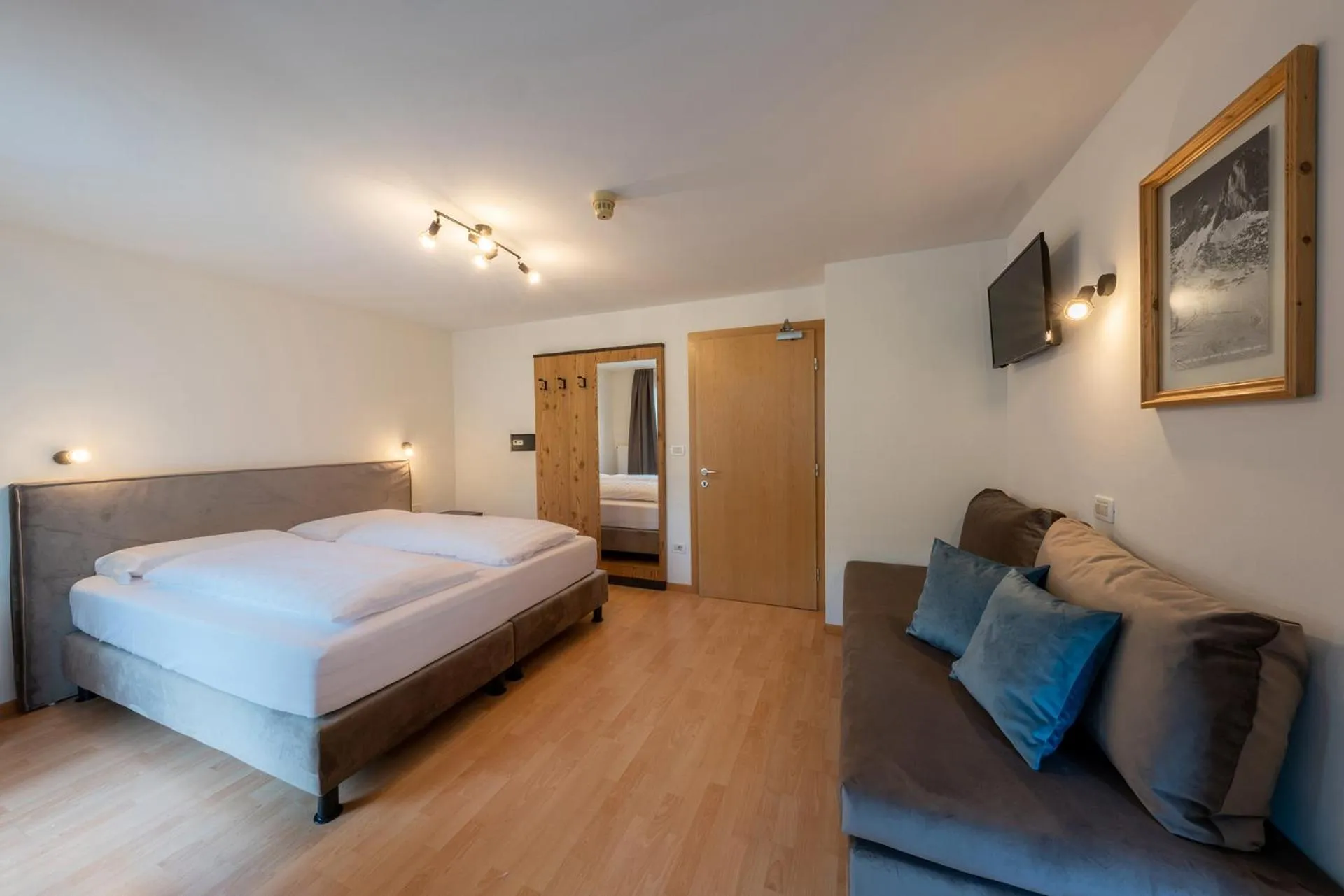 Bedroom, Bed in Hotel Monte44