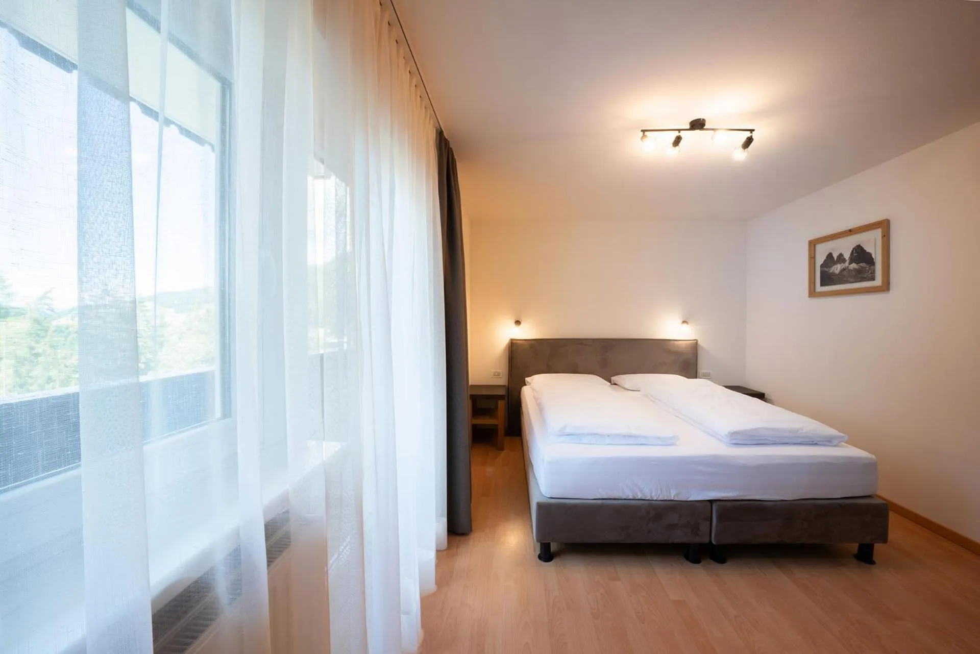 Bedroom, Bed in Hotel Monte44