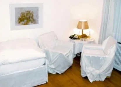 Photo of the whole room, Bed in Hotel Villa Falkenberg