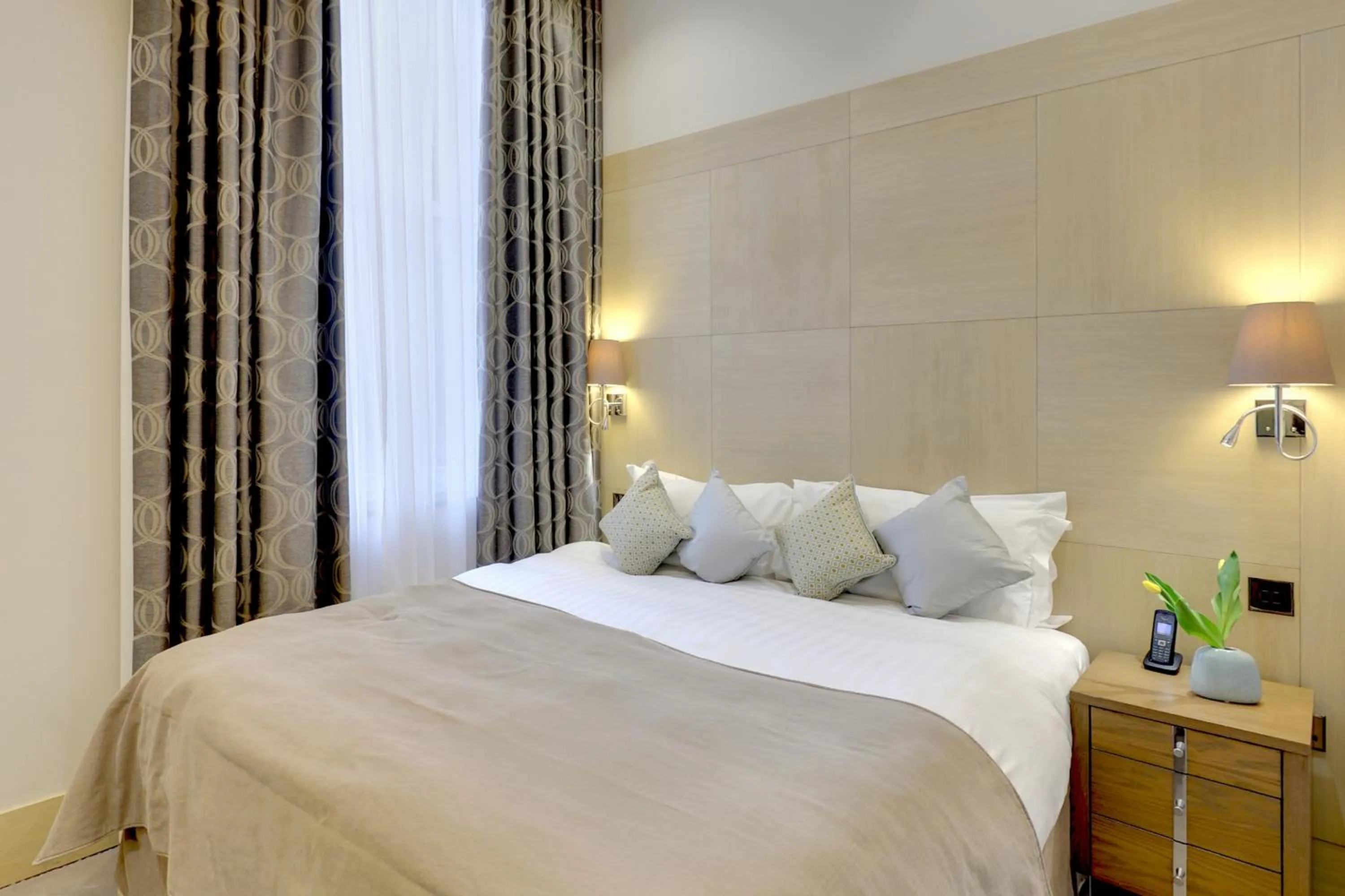 Bedroom, Bed in Claverley Court Apartments Knightsbridge