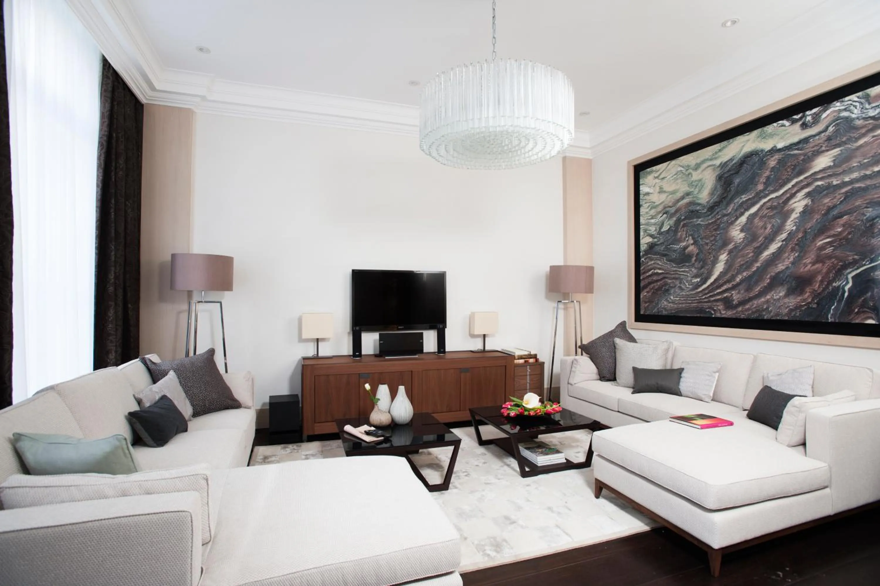 Living room in Claverley Court Apartments Knightsbridge