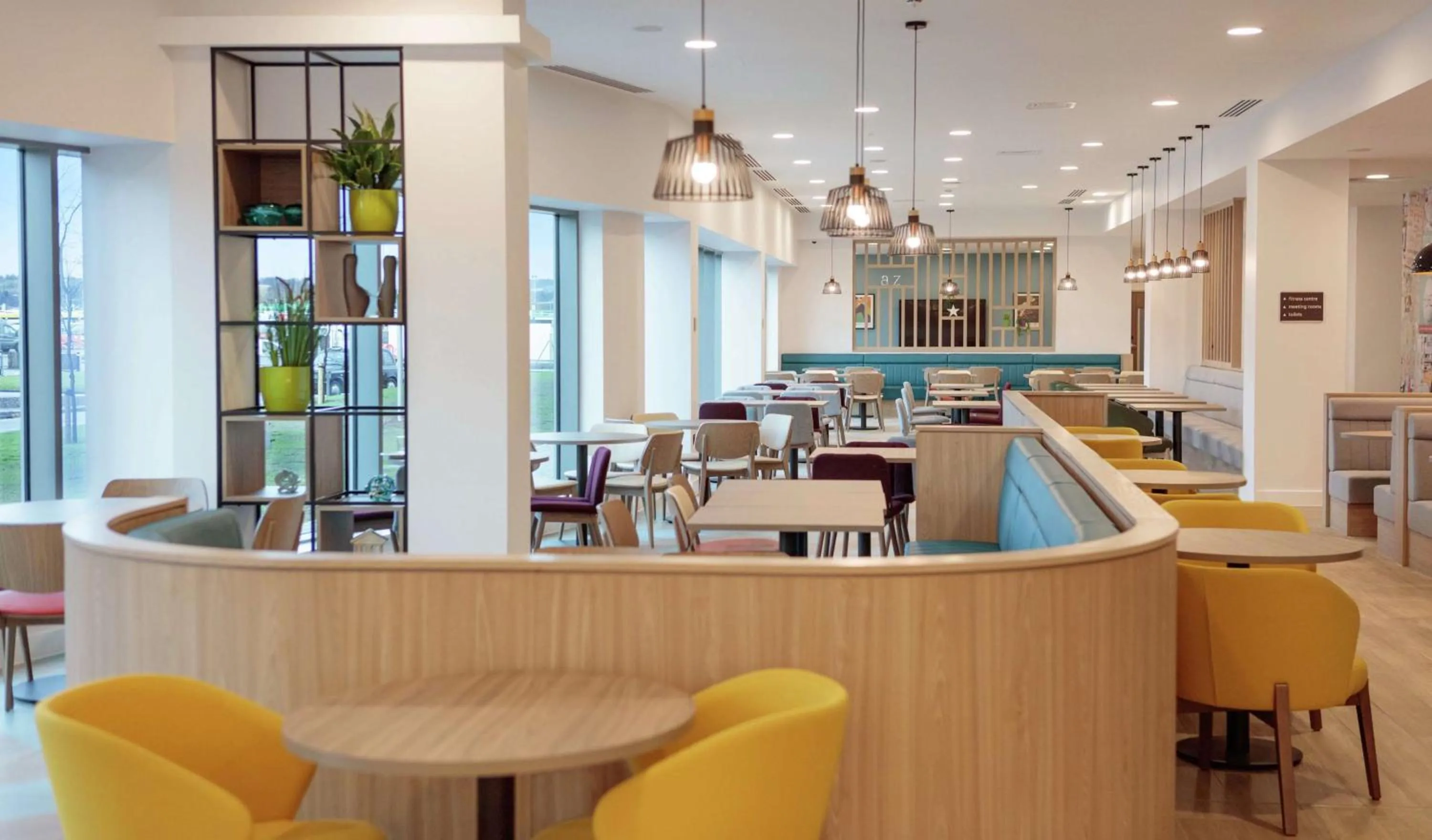 Lobby or reception in Hampton By Hilton Edinburgh Airport