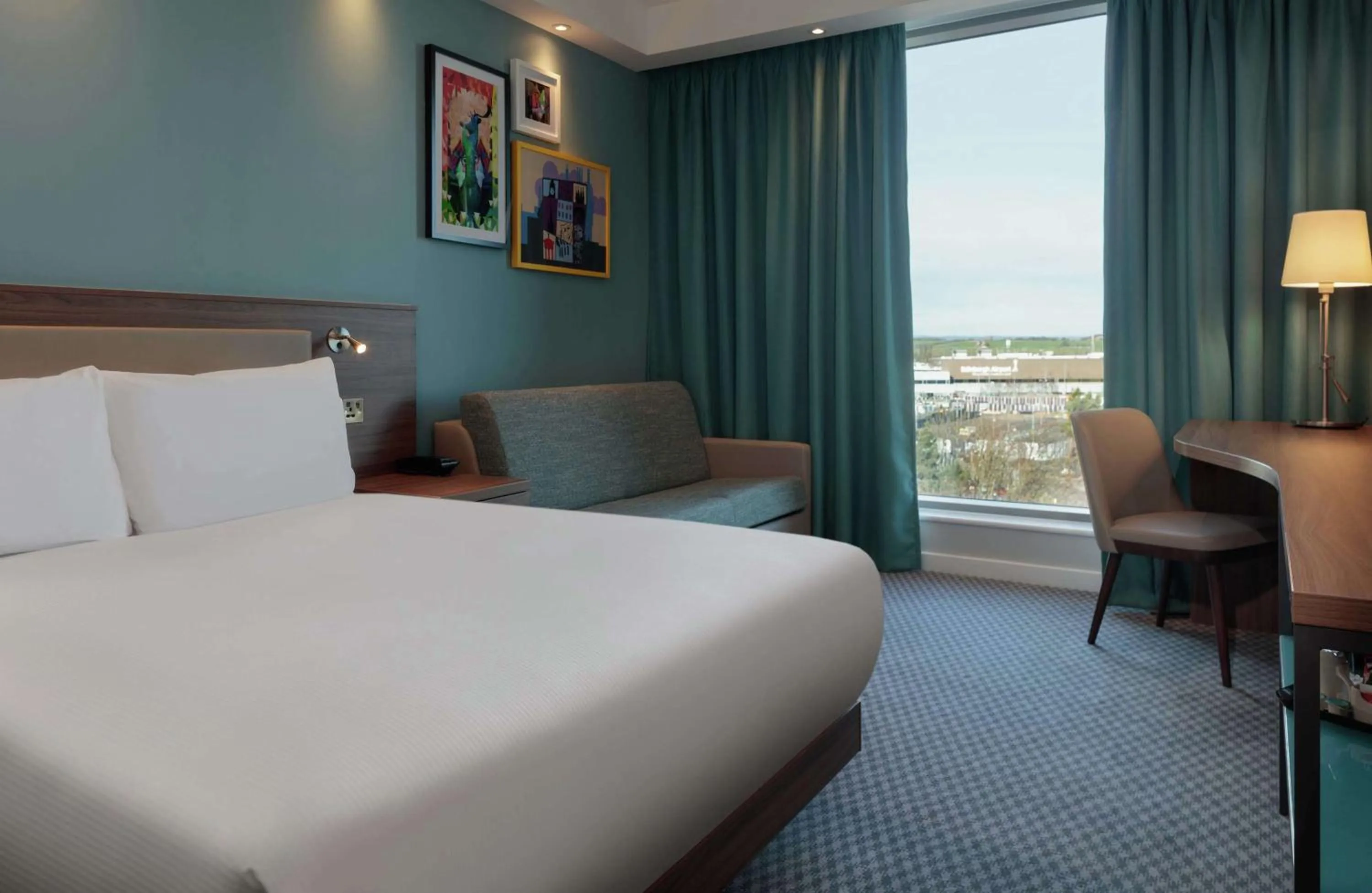 Bedroom, Bed in Hampton By Hilton Edinburgh Airport
