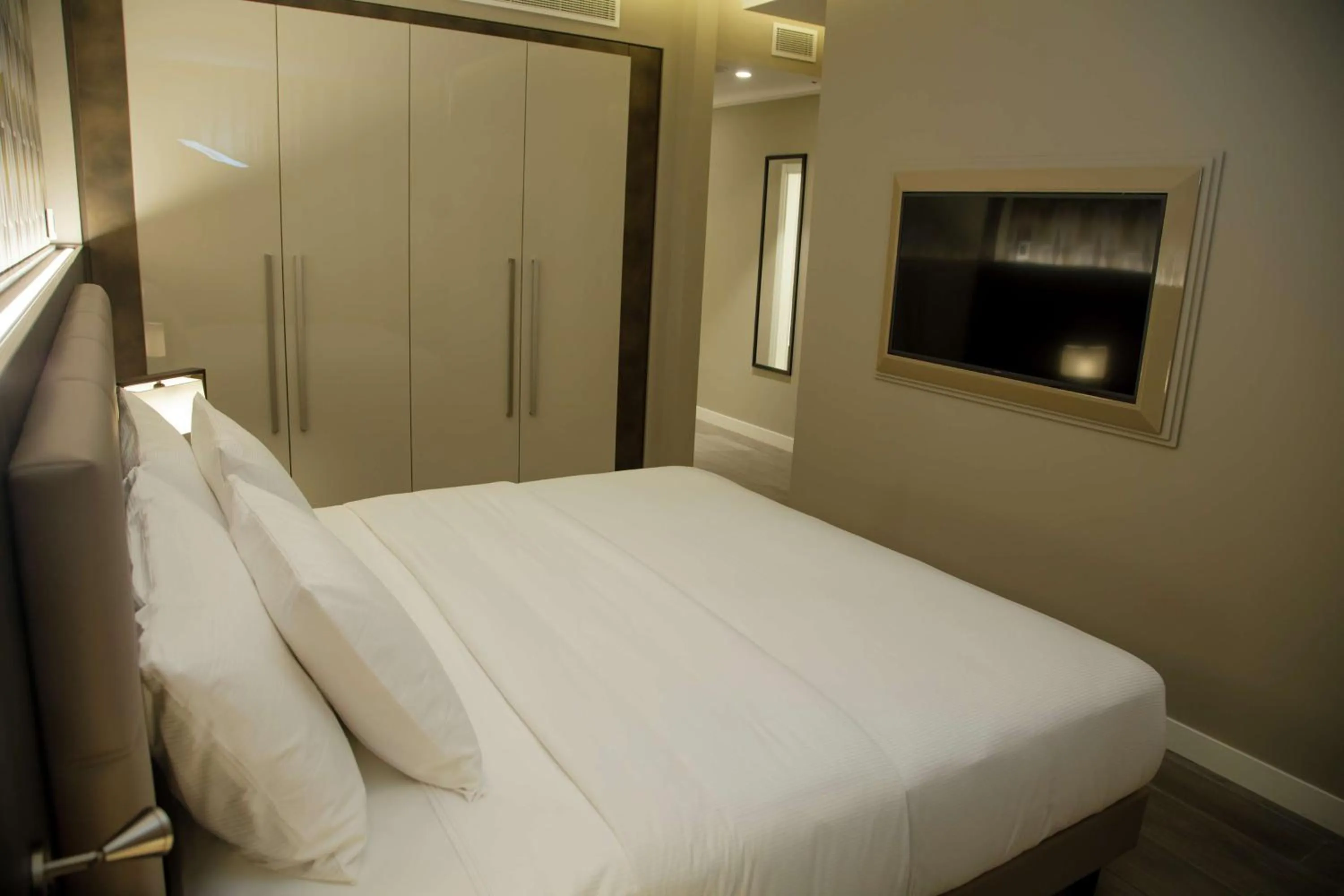 Bedroom, Bed in Doubletree By Hilton Pointe-Noire City Centre