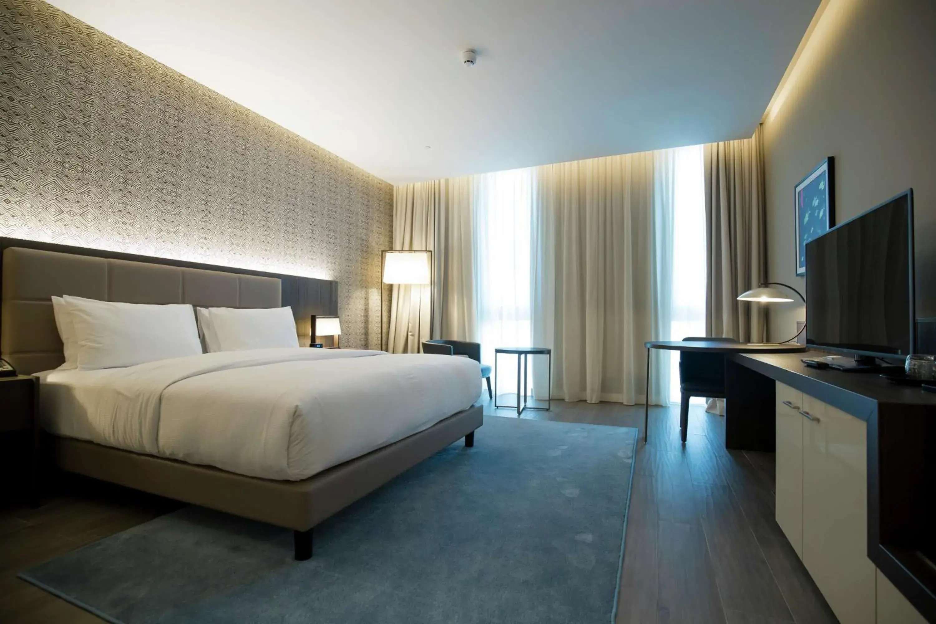 Deluxe King Room in Doubletree By Hilton Pointe-Noire City Centre Deluxe King Room in Doubletree By Hilton Pointe-Noire City Centre