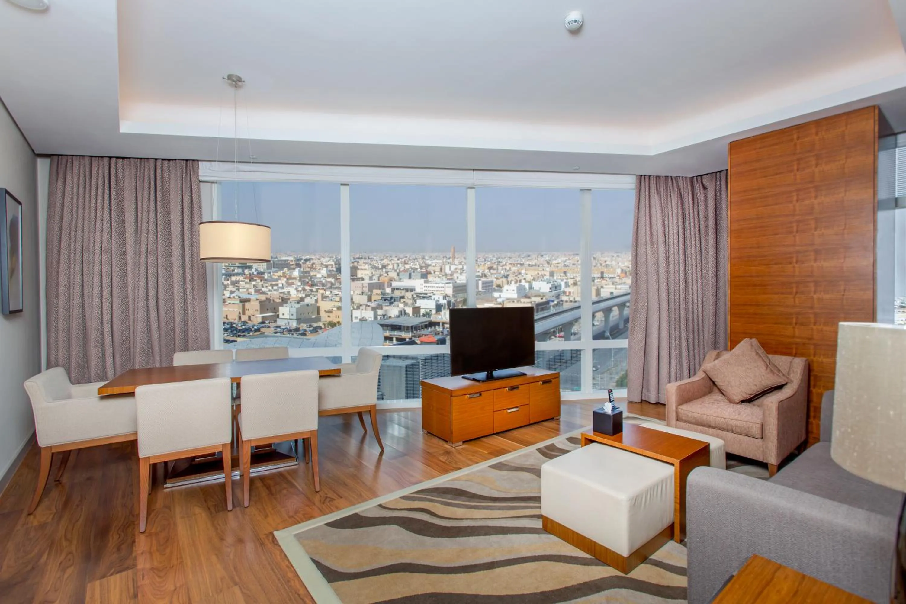 Communal lounge/ TV room in Hilton Riyadh Hotel & Residences