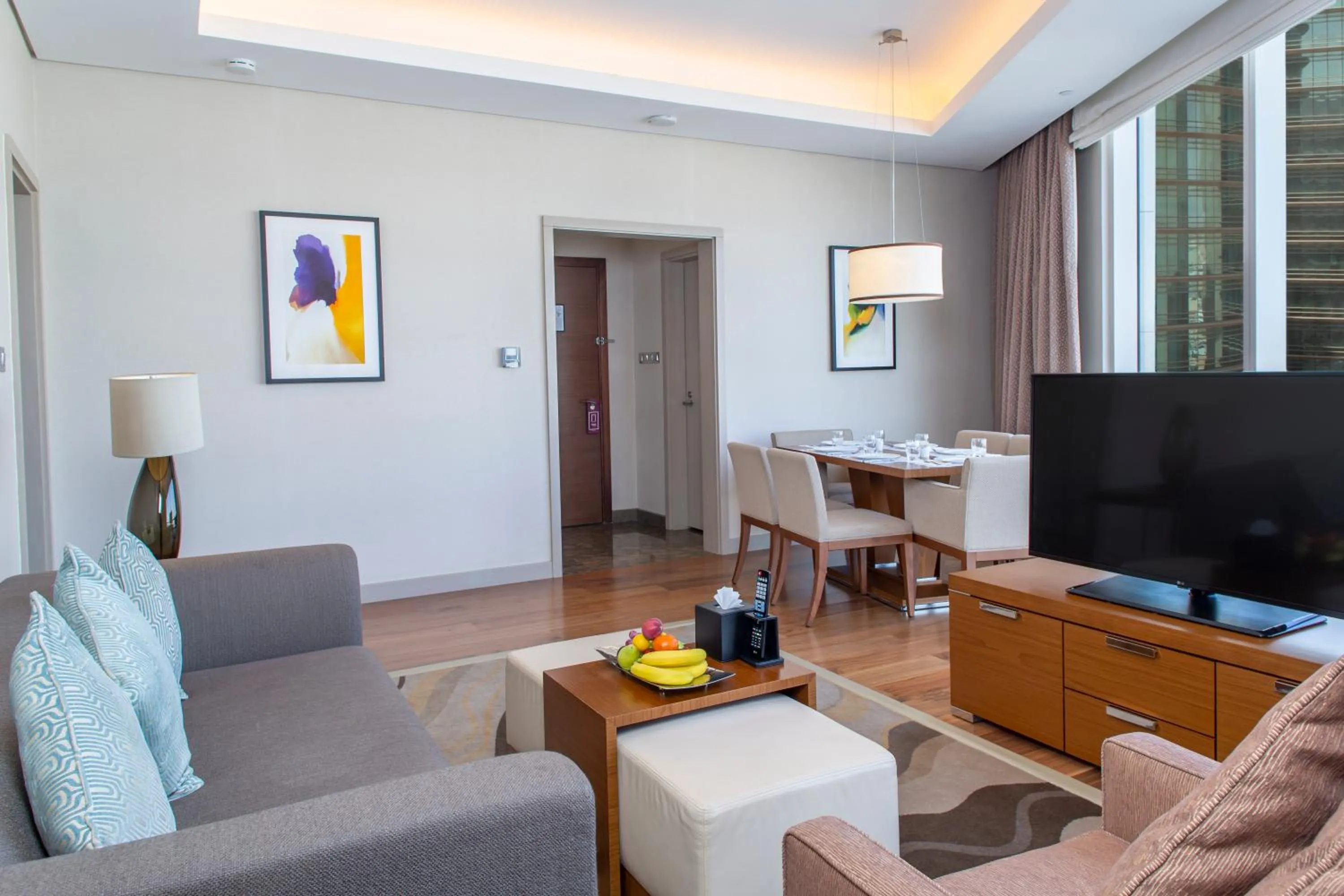 Communal lounge/ TV room in Hilton Riyadh Hotel & Residences