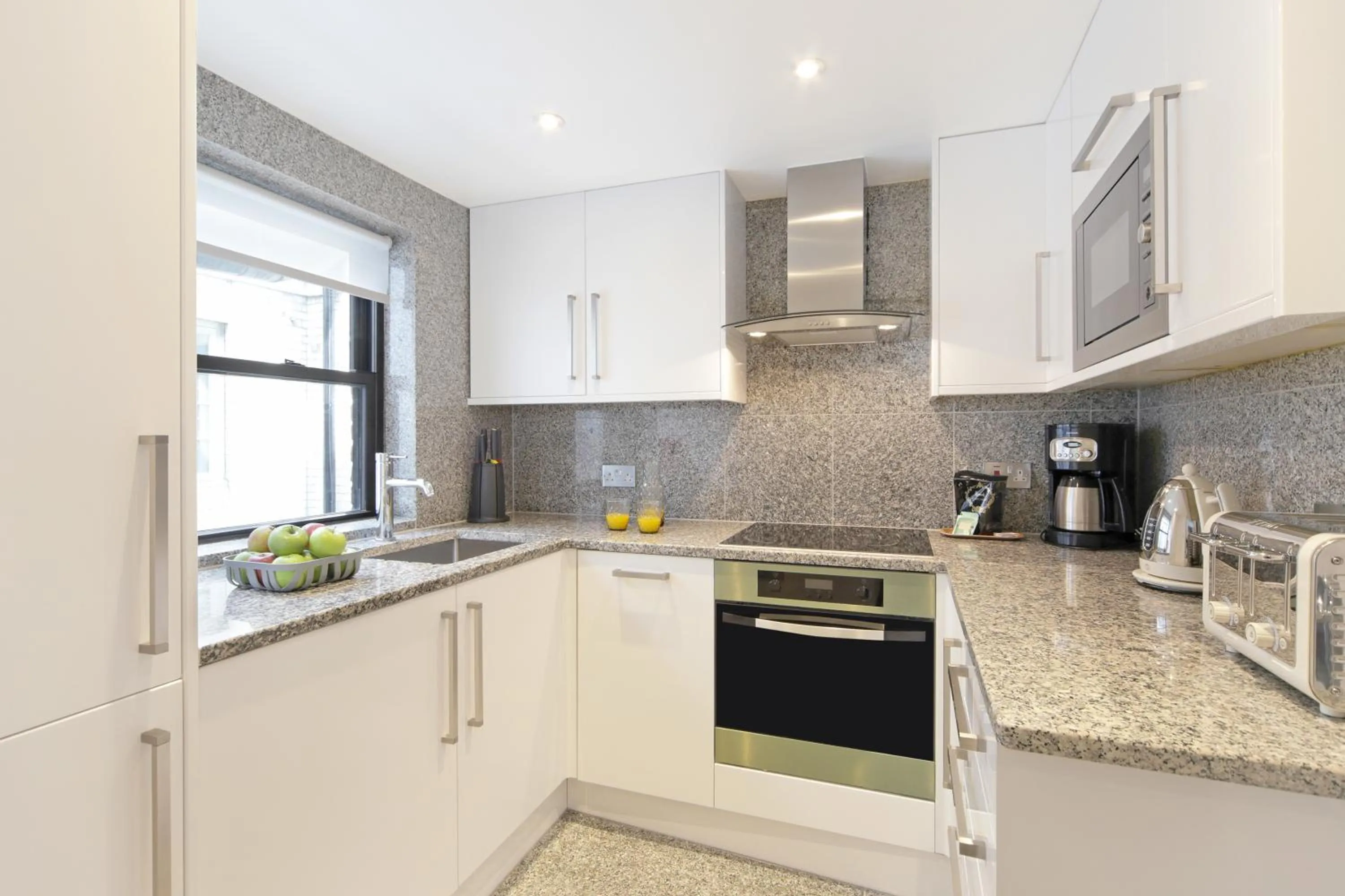 Kitchen or kitchenette in Mayfair House