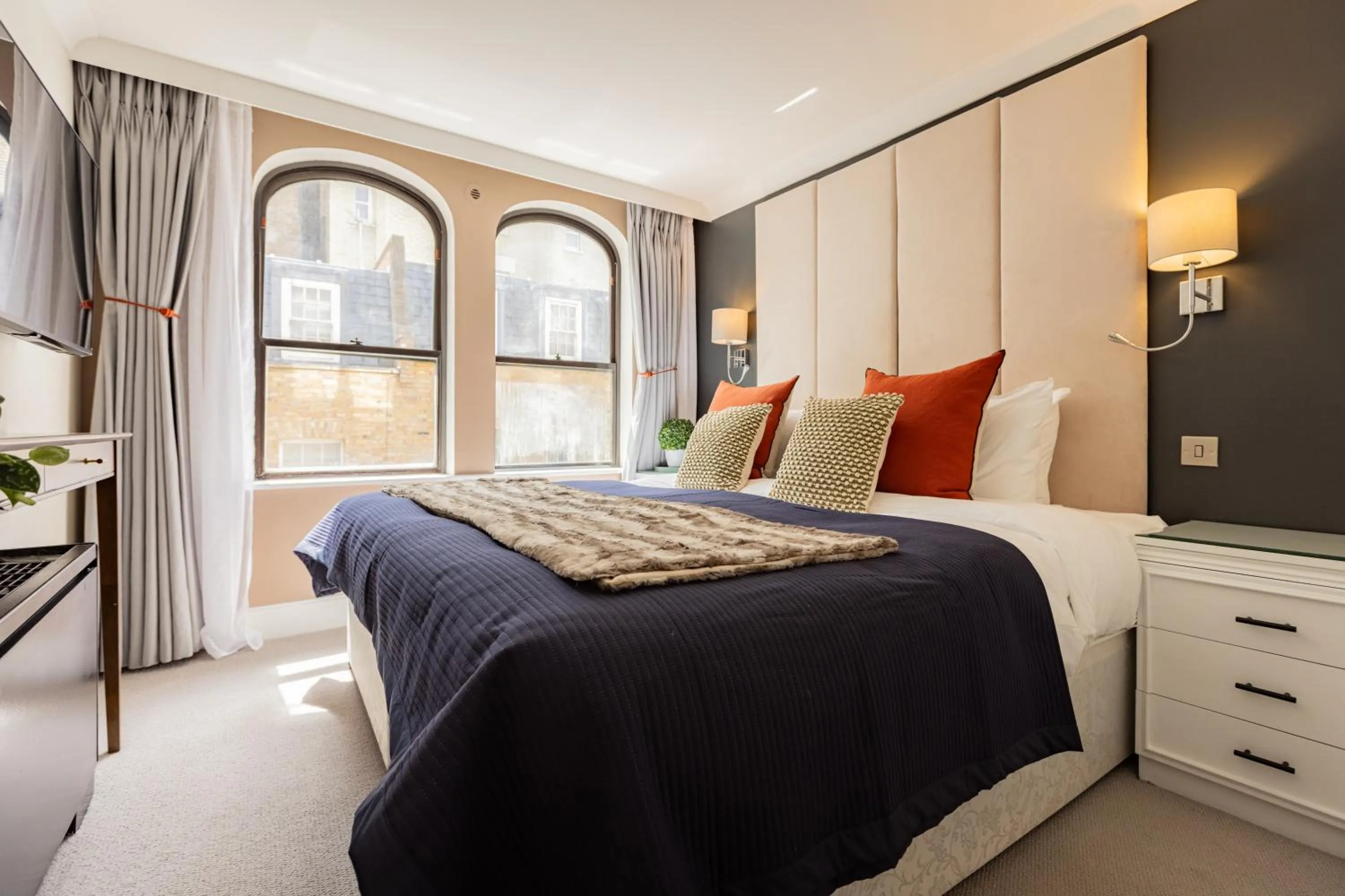 Bed in Mayfair House