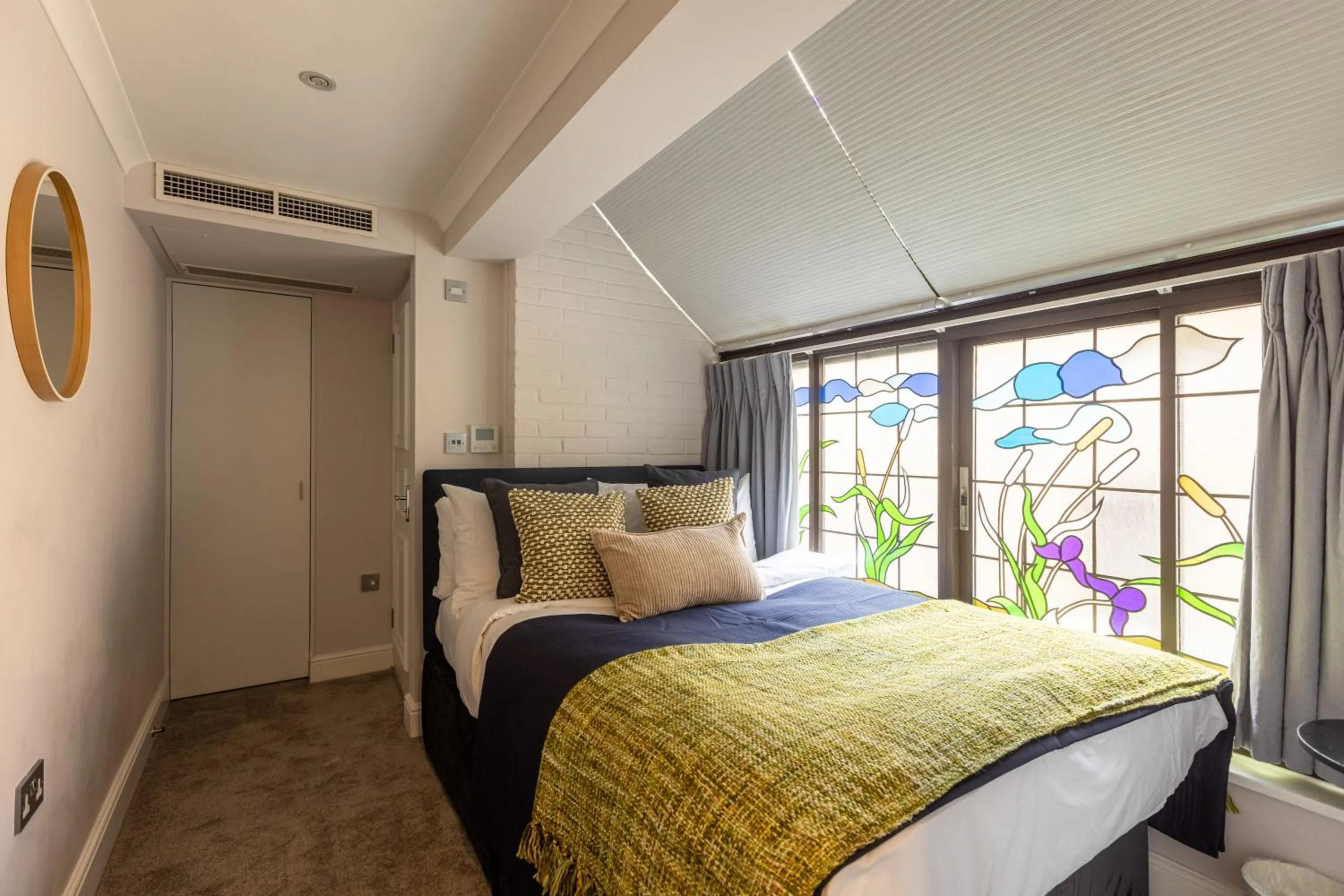 Bed in Mayfair House