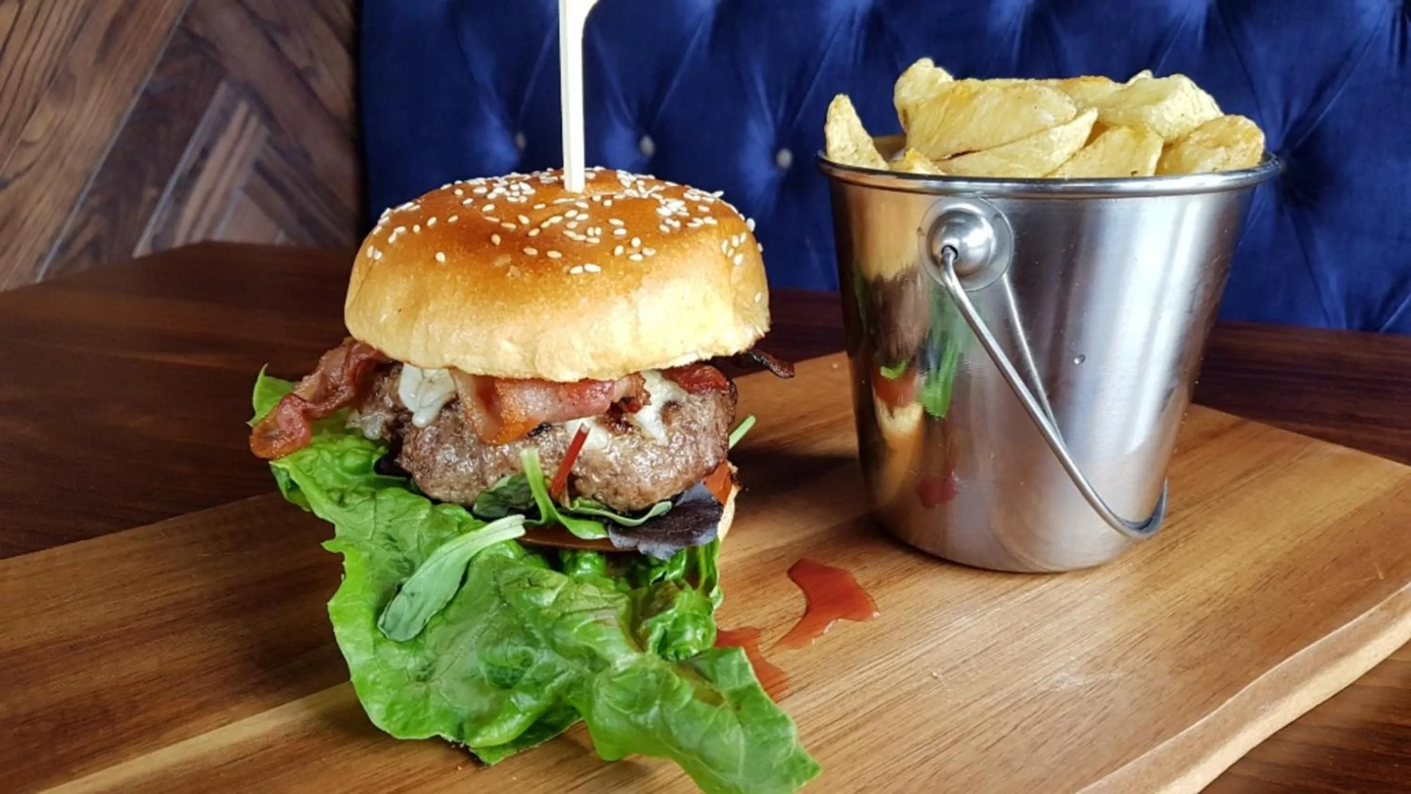 Breakfast in OYO The Kilburn Arms