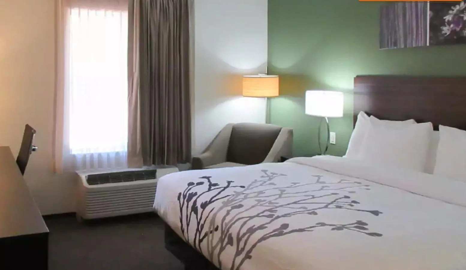 Bedroom in Sleep Inn & Suites Chiloquin-Crater Lake Junction