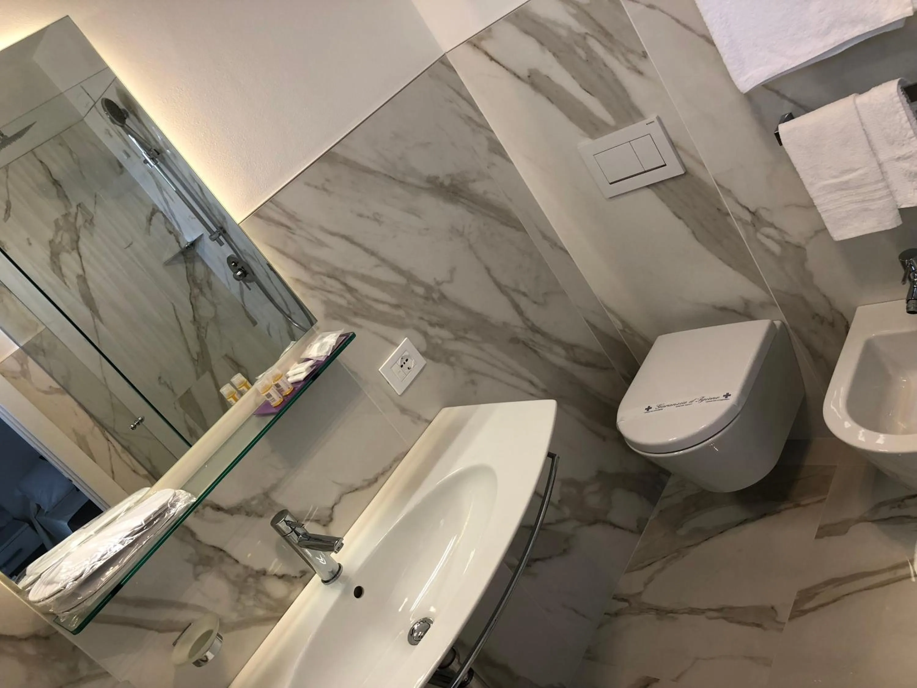 Bathroom in Hotel Gorini