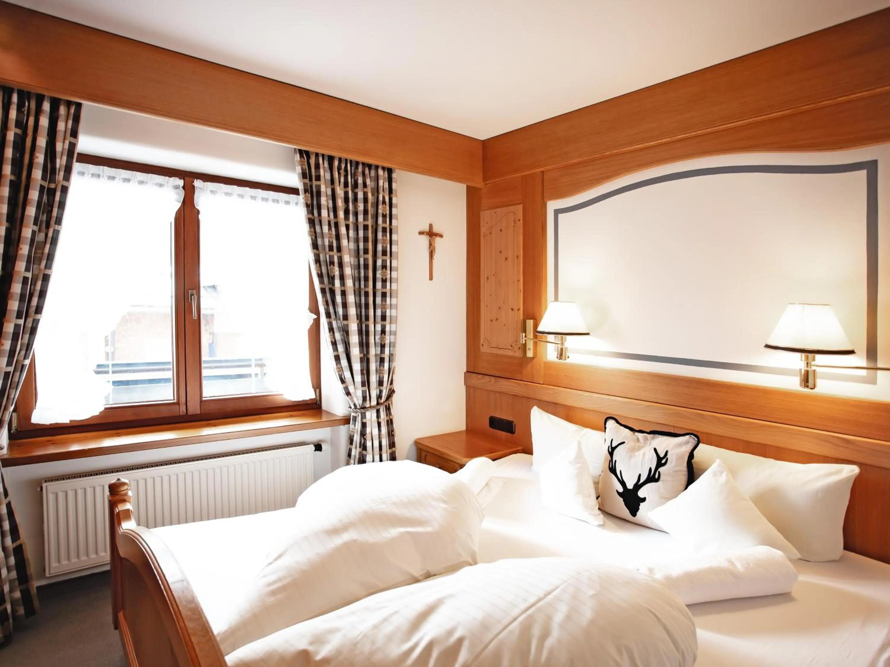 Bedroom, Bed in Hotel Bergruh