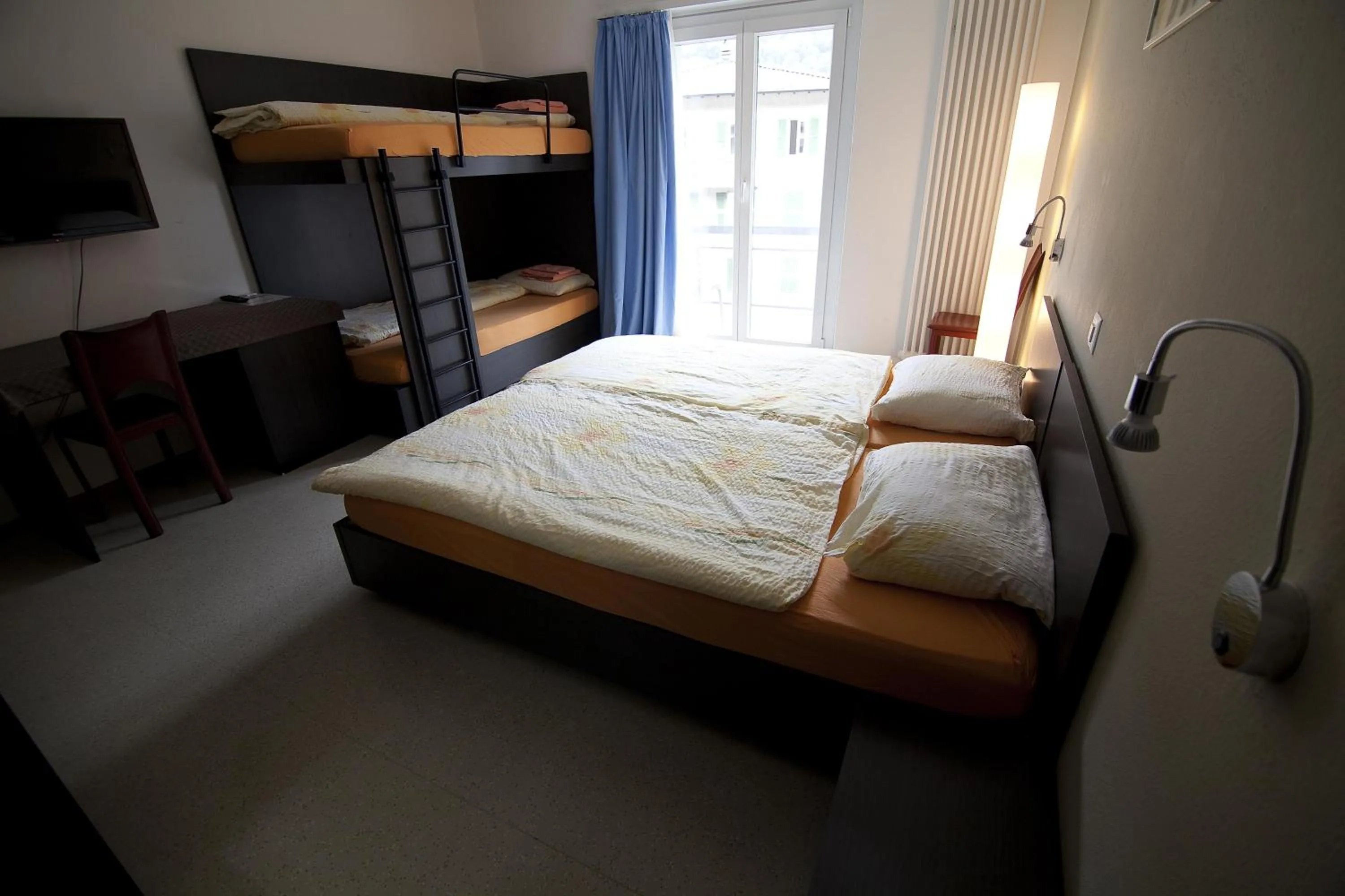 Day, Bed in Albergo Elvezia