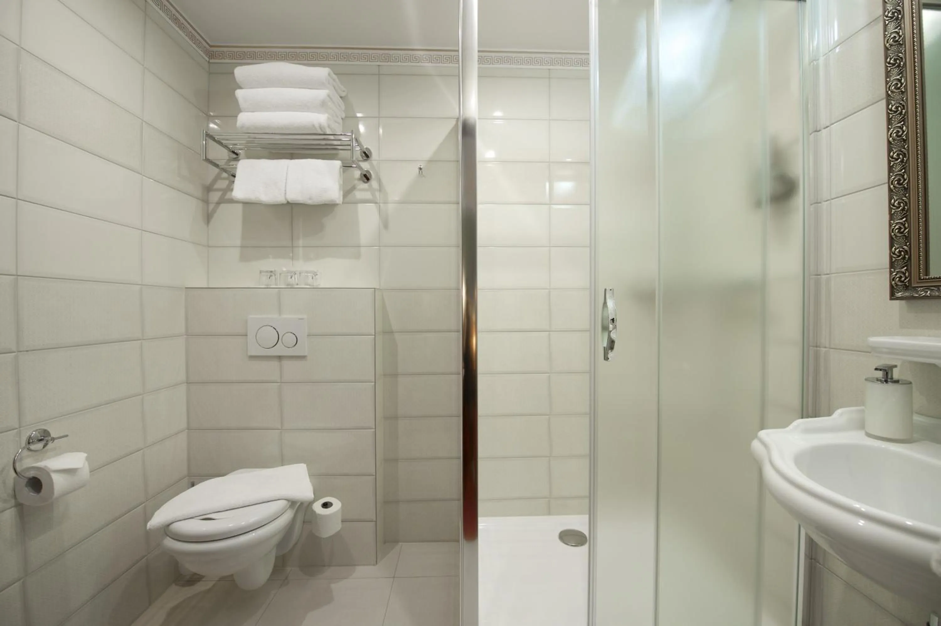 Shower in Hotel Hastal Prague Old Town