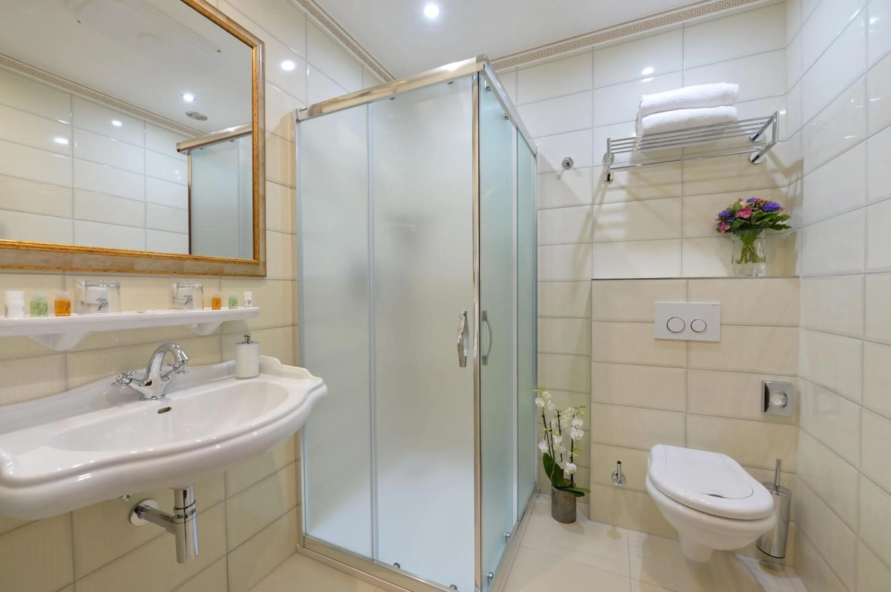 Shower in Hotel Hastal Prague Old Town